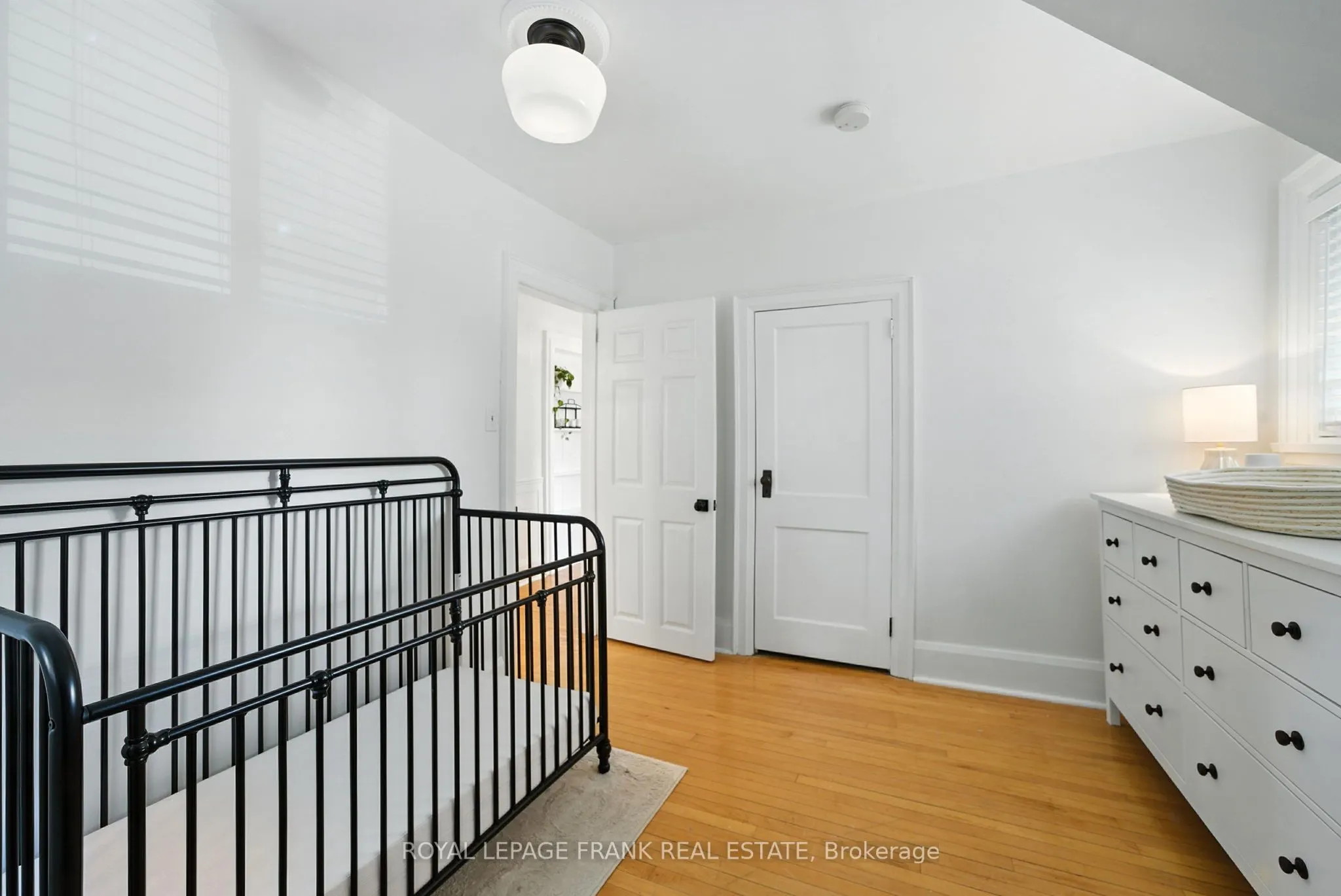 41 Sussex Street N