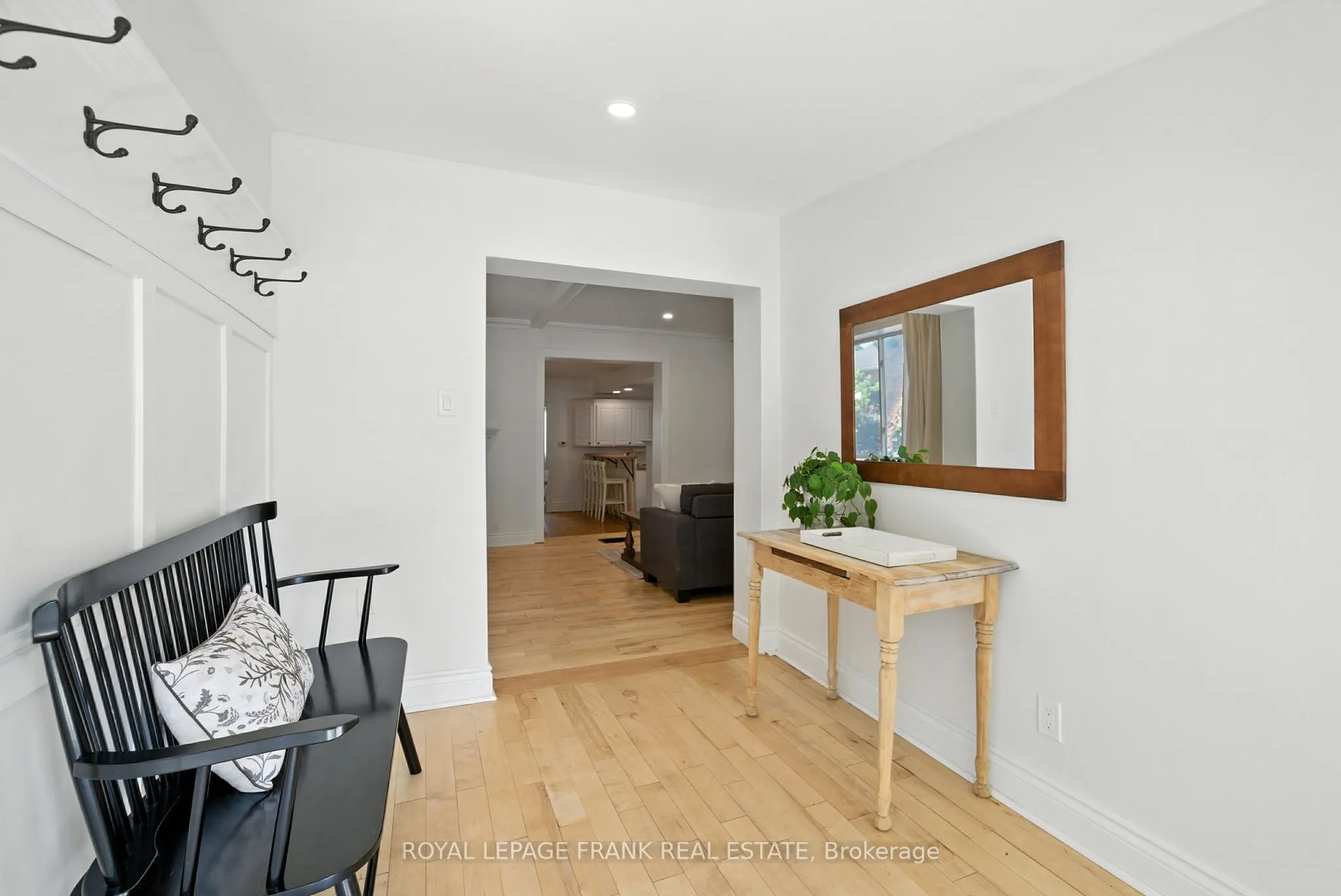 41 Sussex Street N