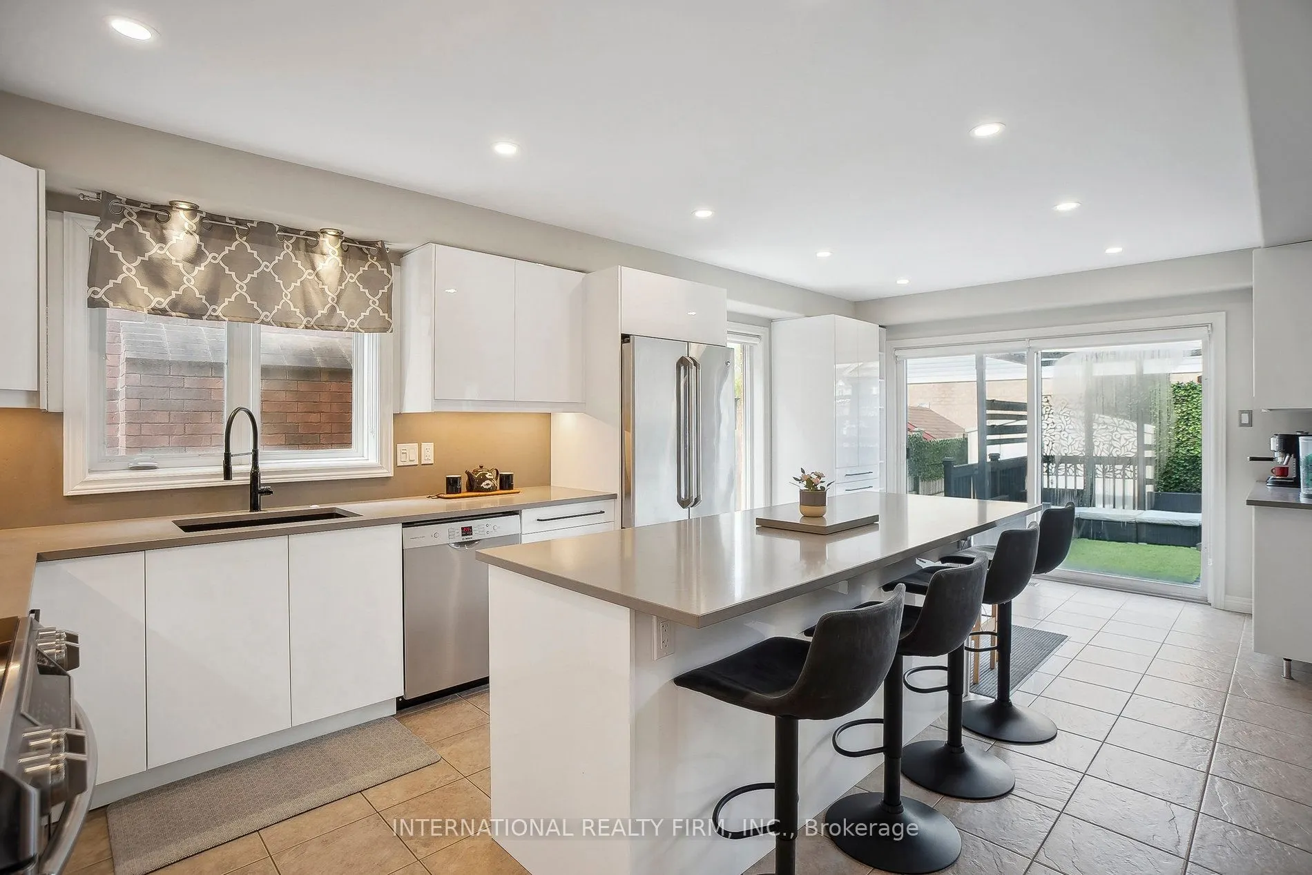 108 Great Oak Trail