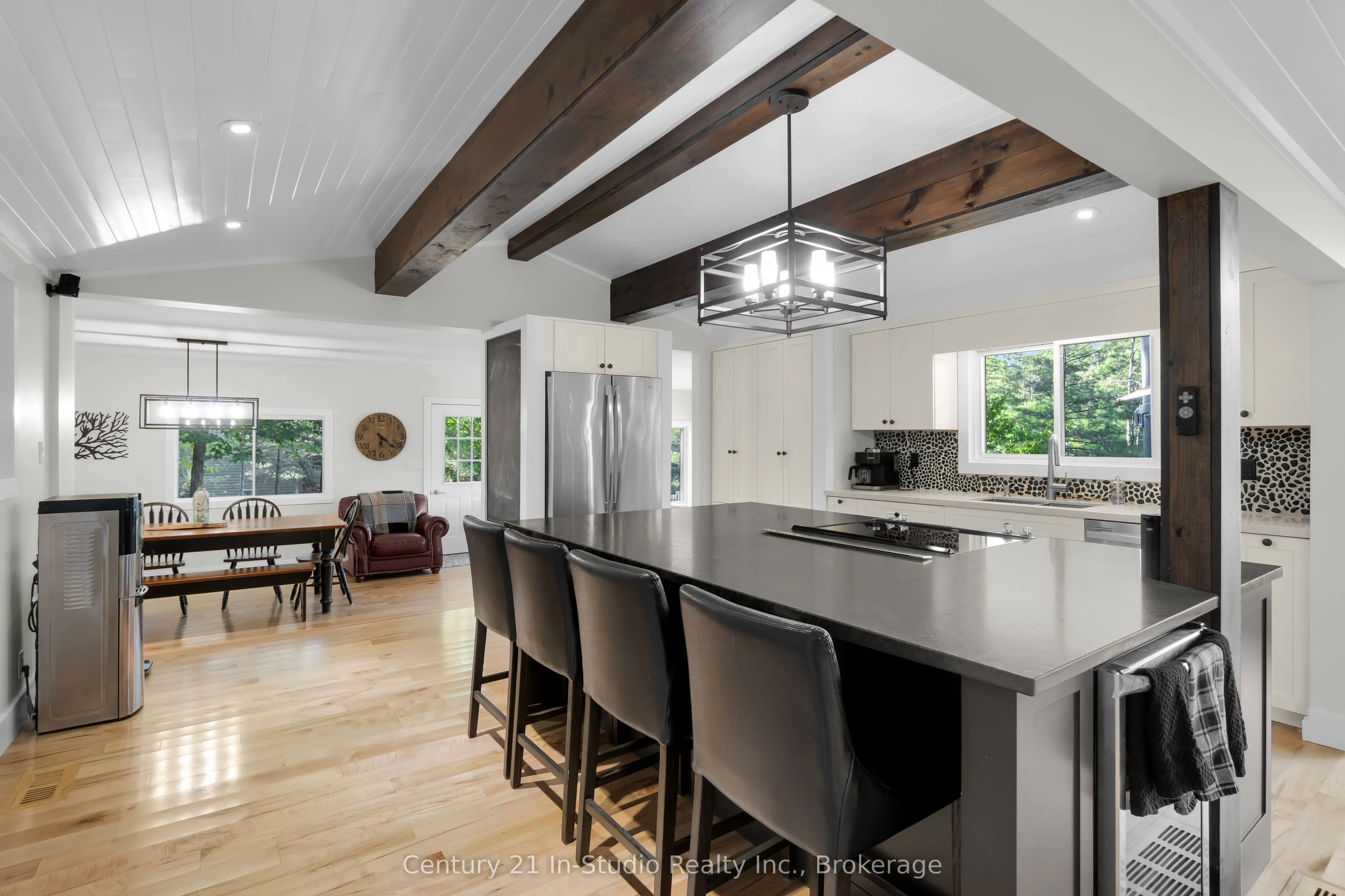 551 Peninsula Road