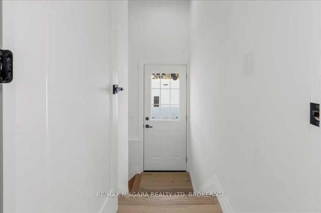 97 King St Street E
