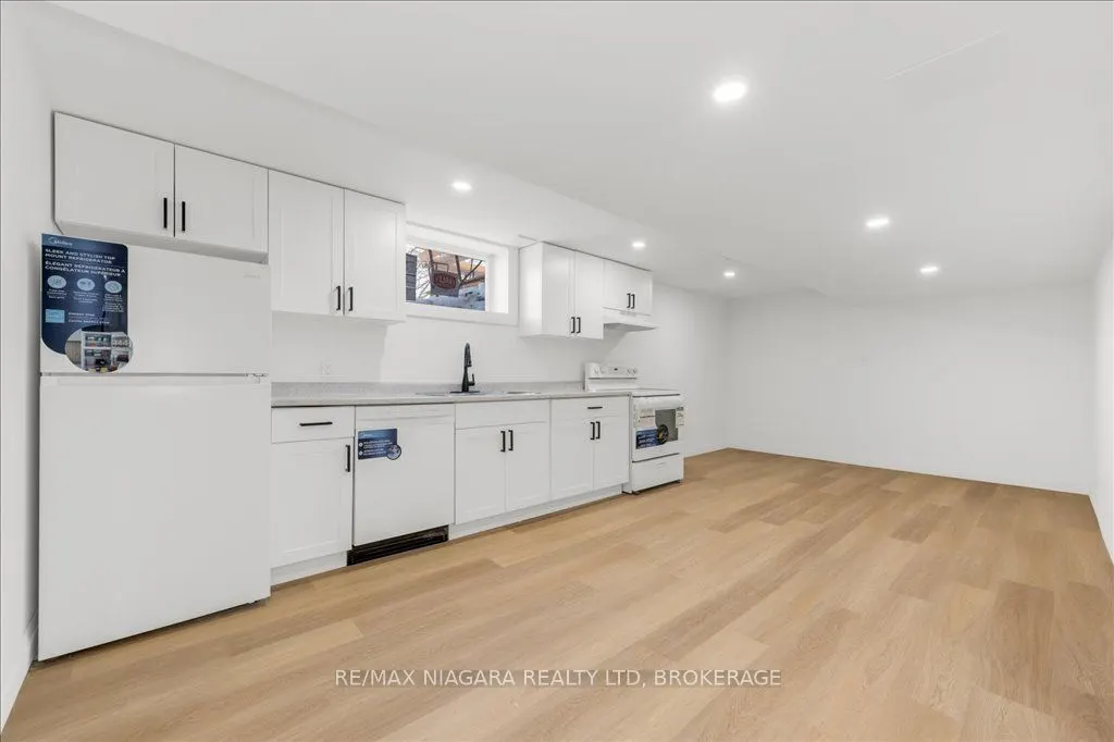 97 King St Street E