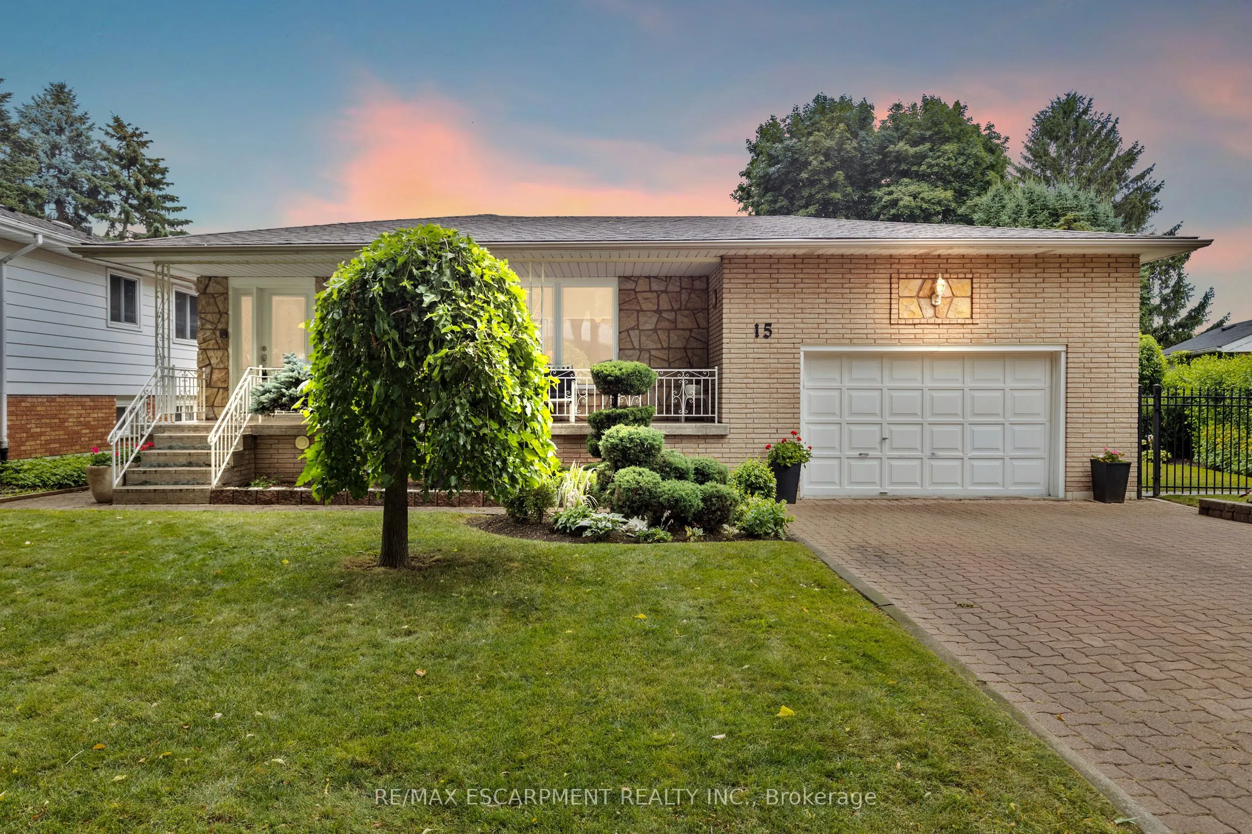 15 Debora Drive