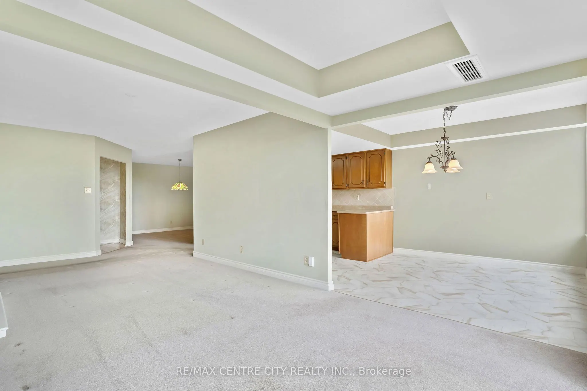4 Willow Street, #808