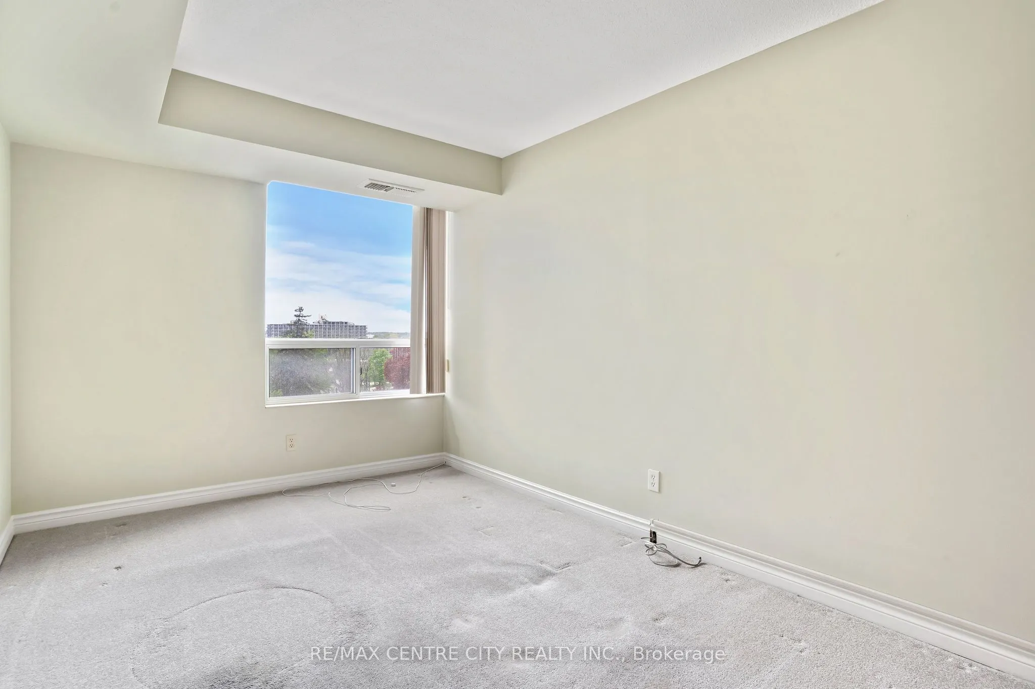 4 Willow Street, #808