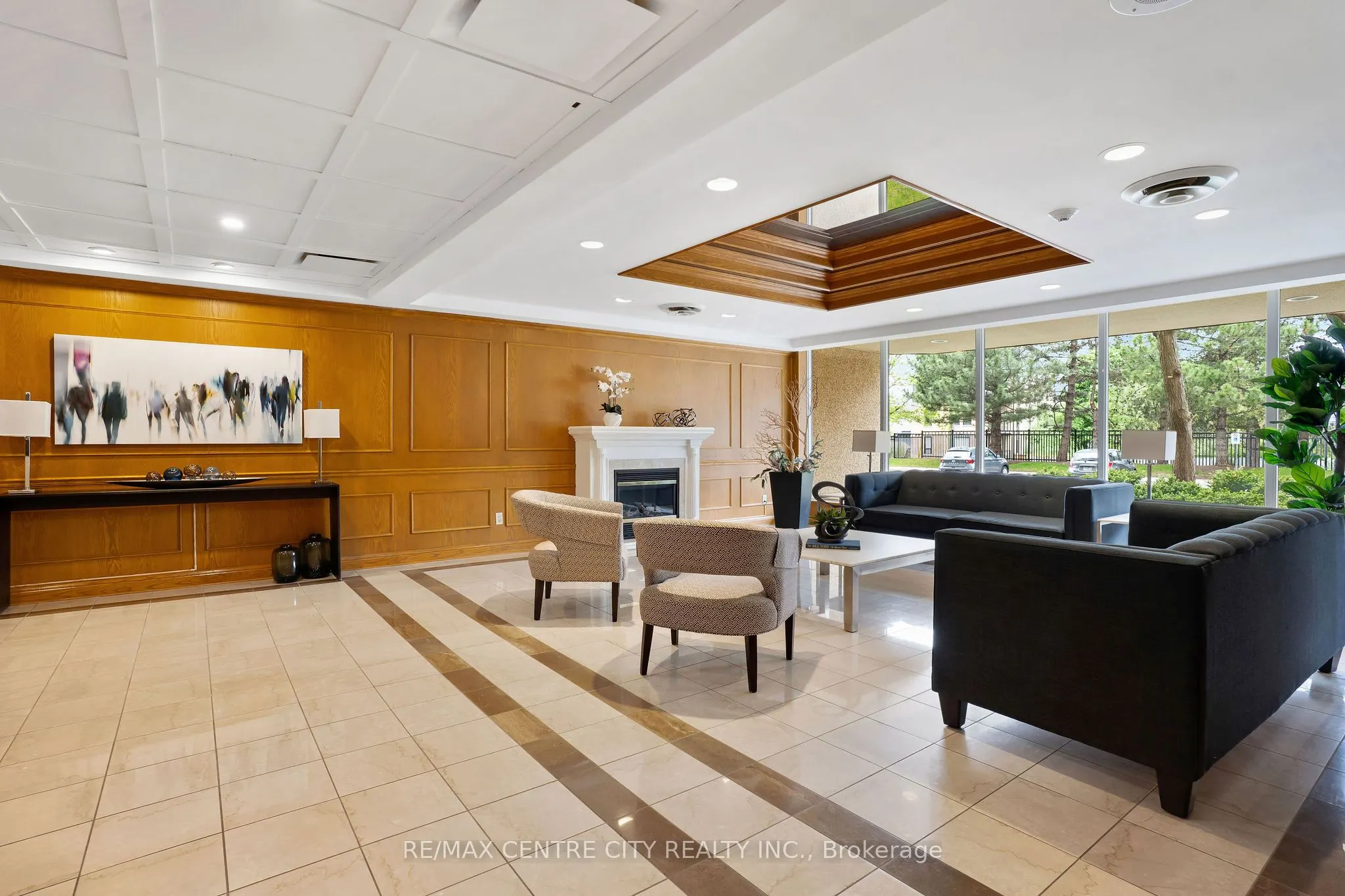4 Willow Street, #808
