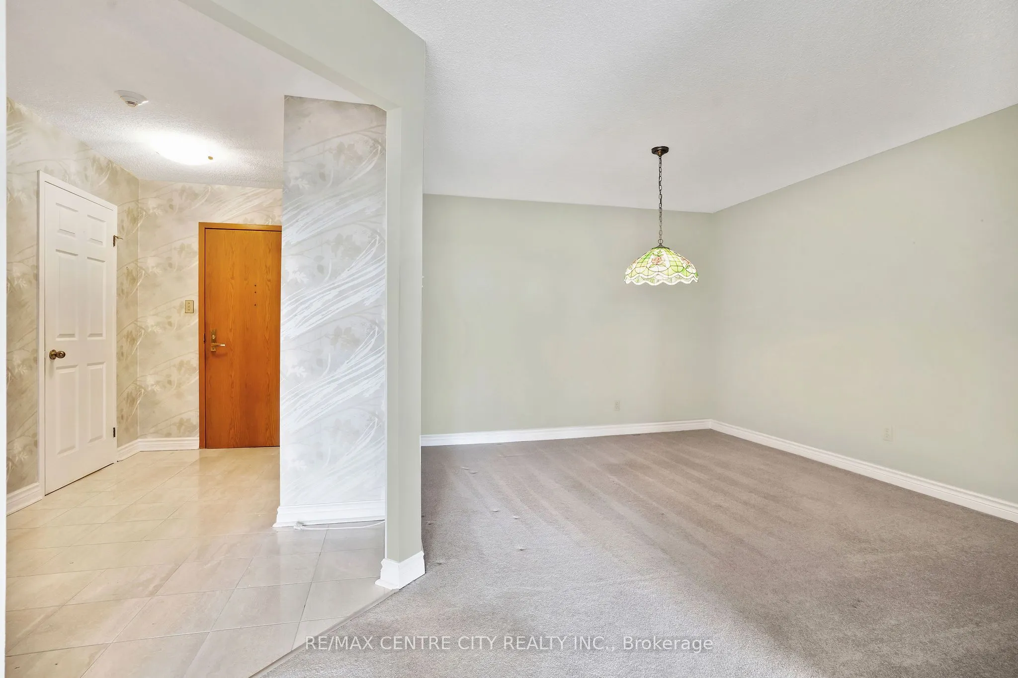 4 Willow Street, #808