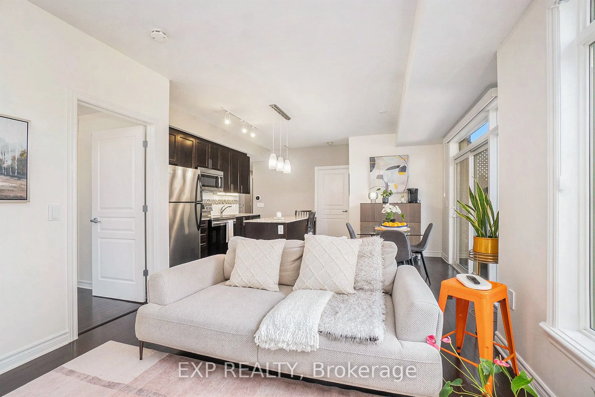 655 Beauparc Private, #205