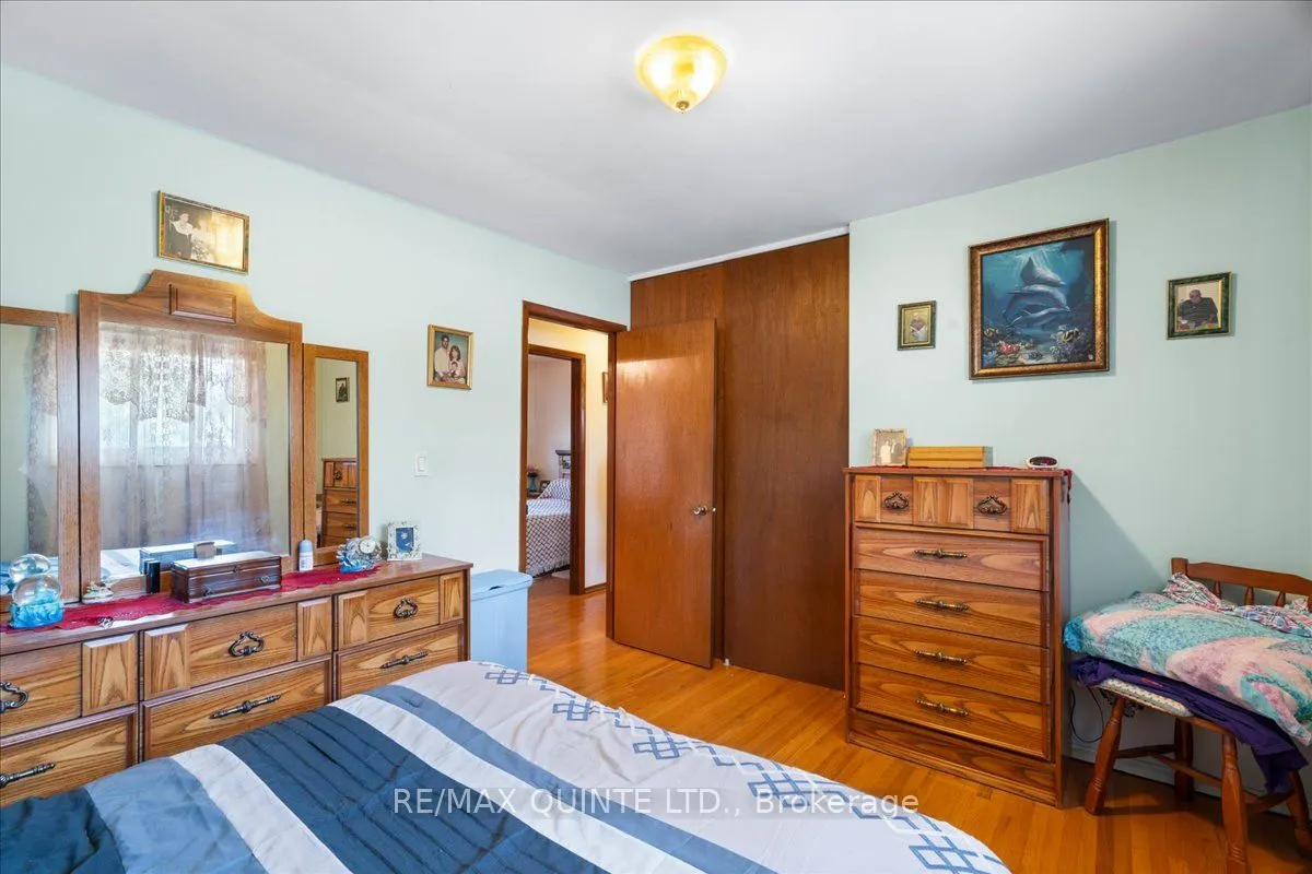 319 Montrose Road N