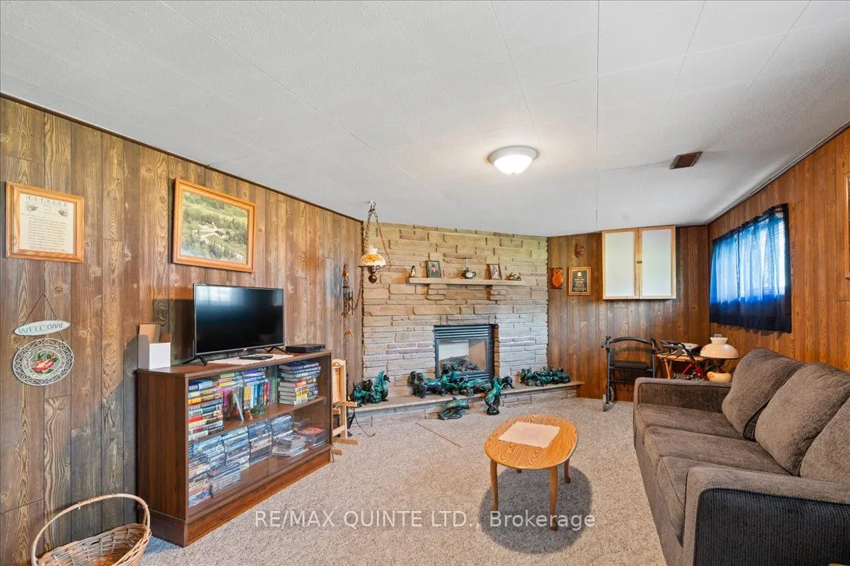 319 Montrose Road N