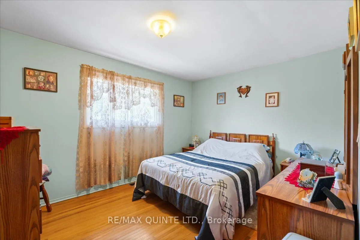 319 Montrose Road N
