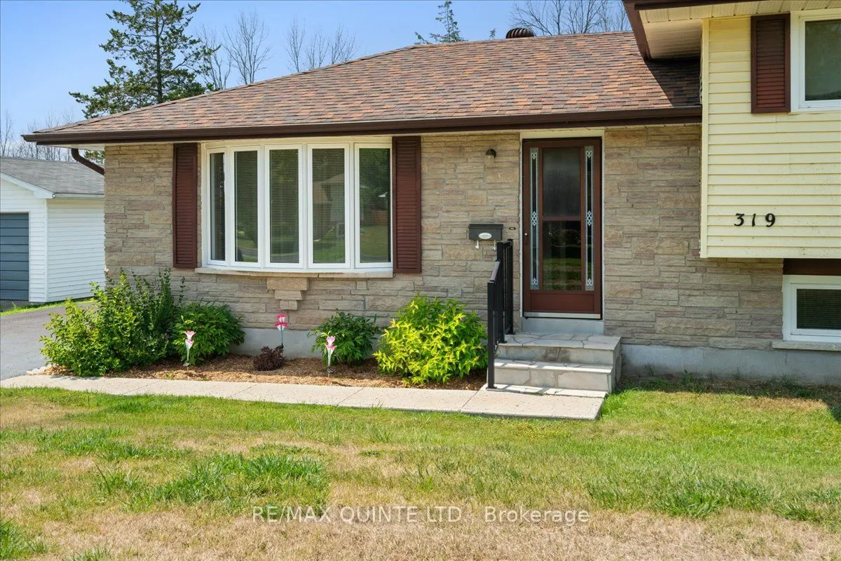 319 Montrose Road N