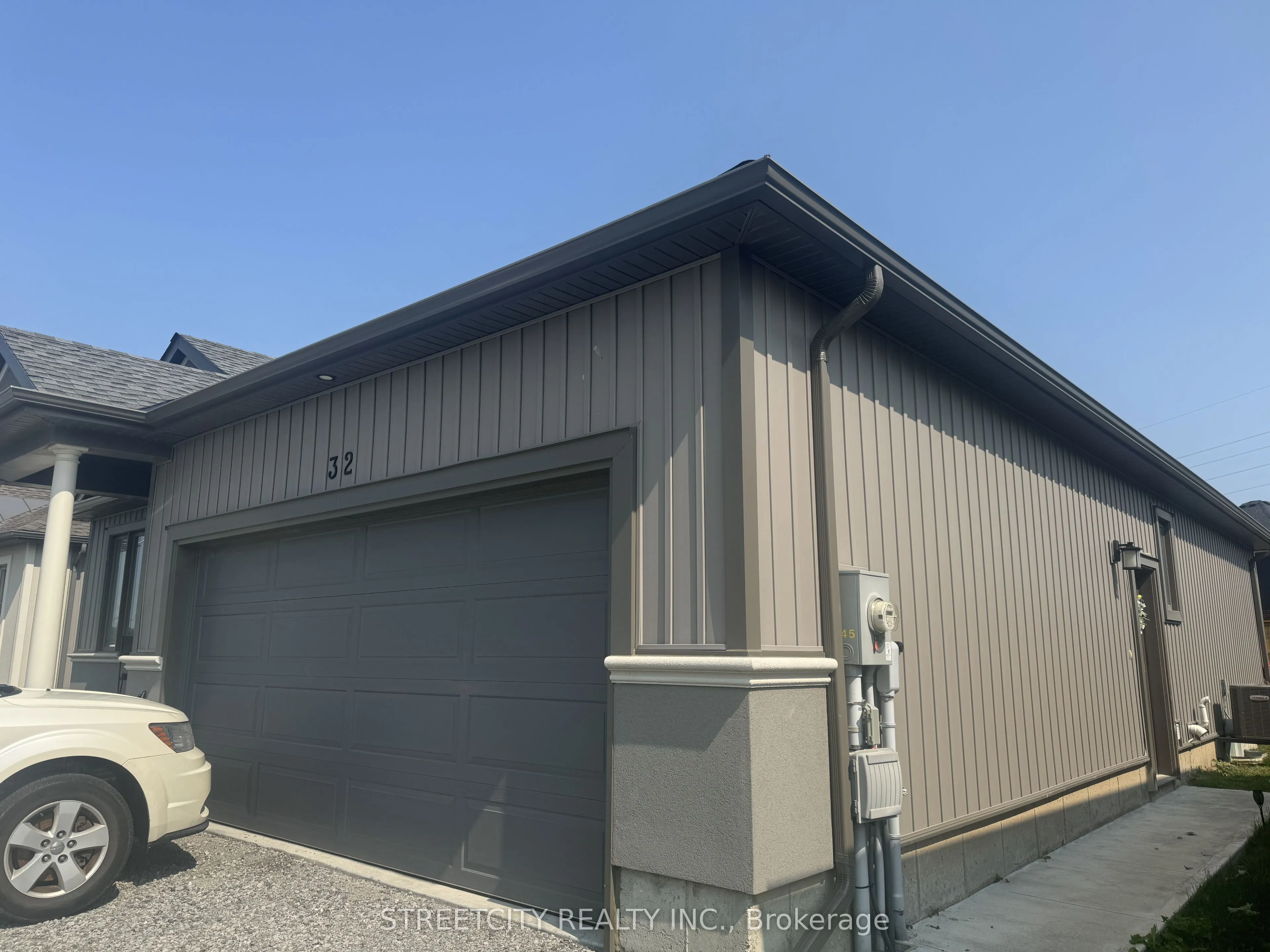 32 Bounty Avenue