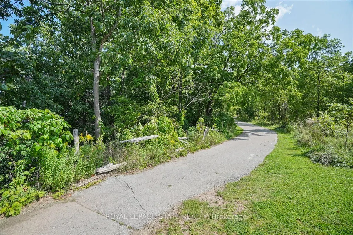 10 Azalea Court