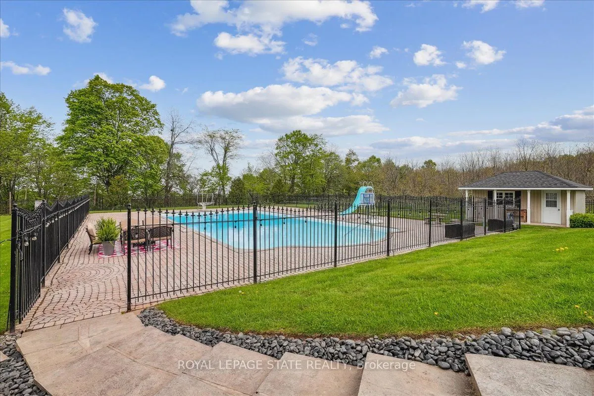 10 Azalea Court