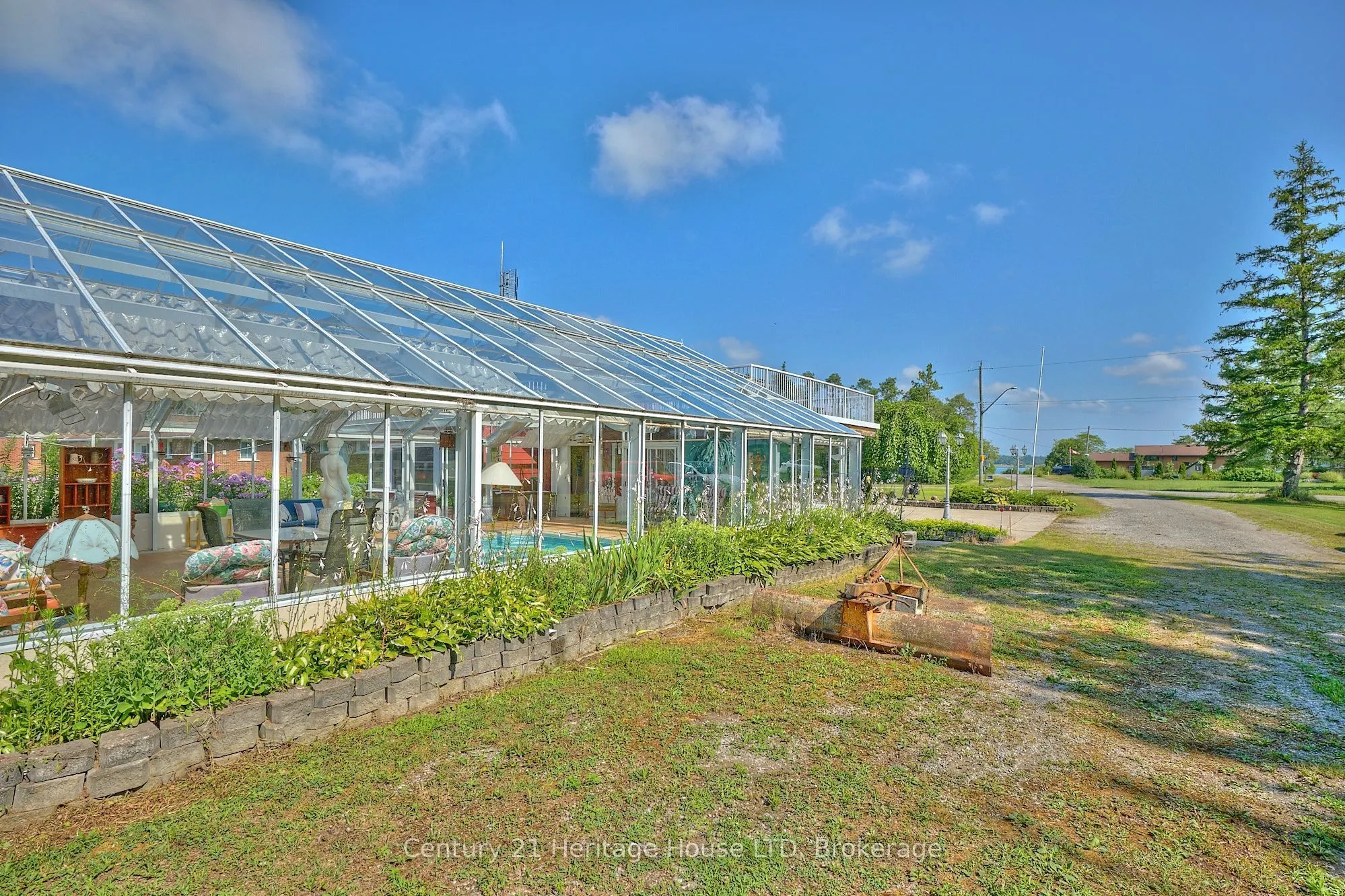 2229 Houck Crescent
