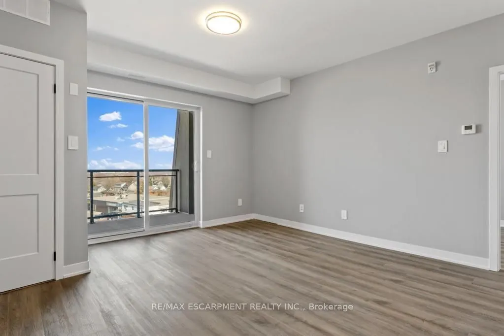 5002 King Street, #309