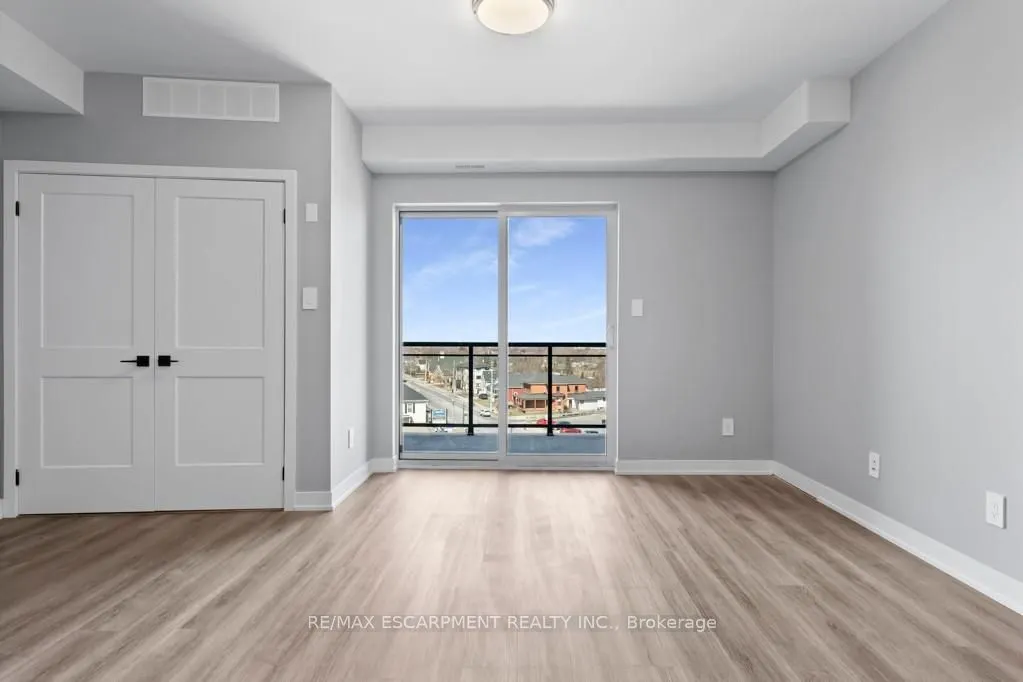 5002 King Street, #309