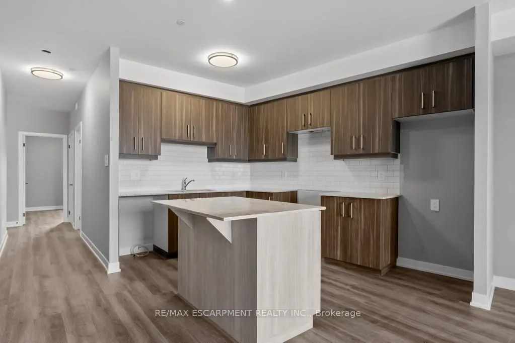 5002 King Street, #309