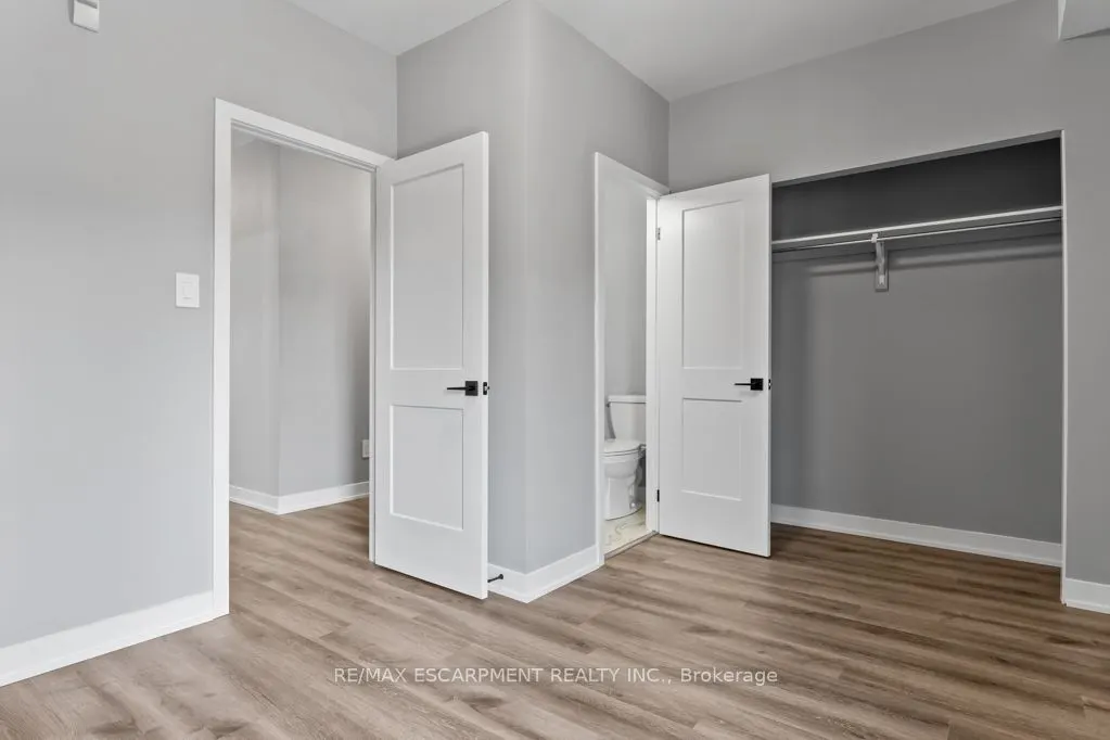 5002 King Street, #309