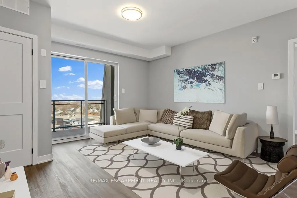 5002 King Street, #309