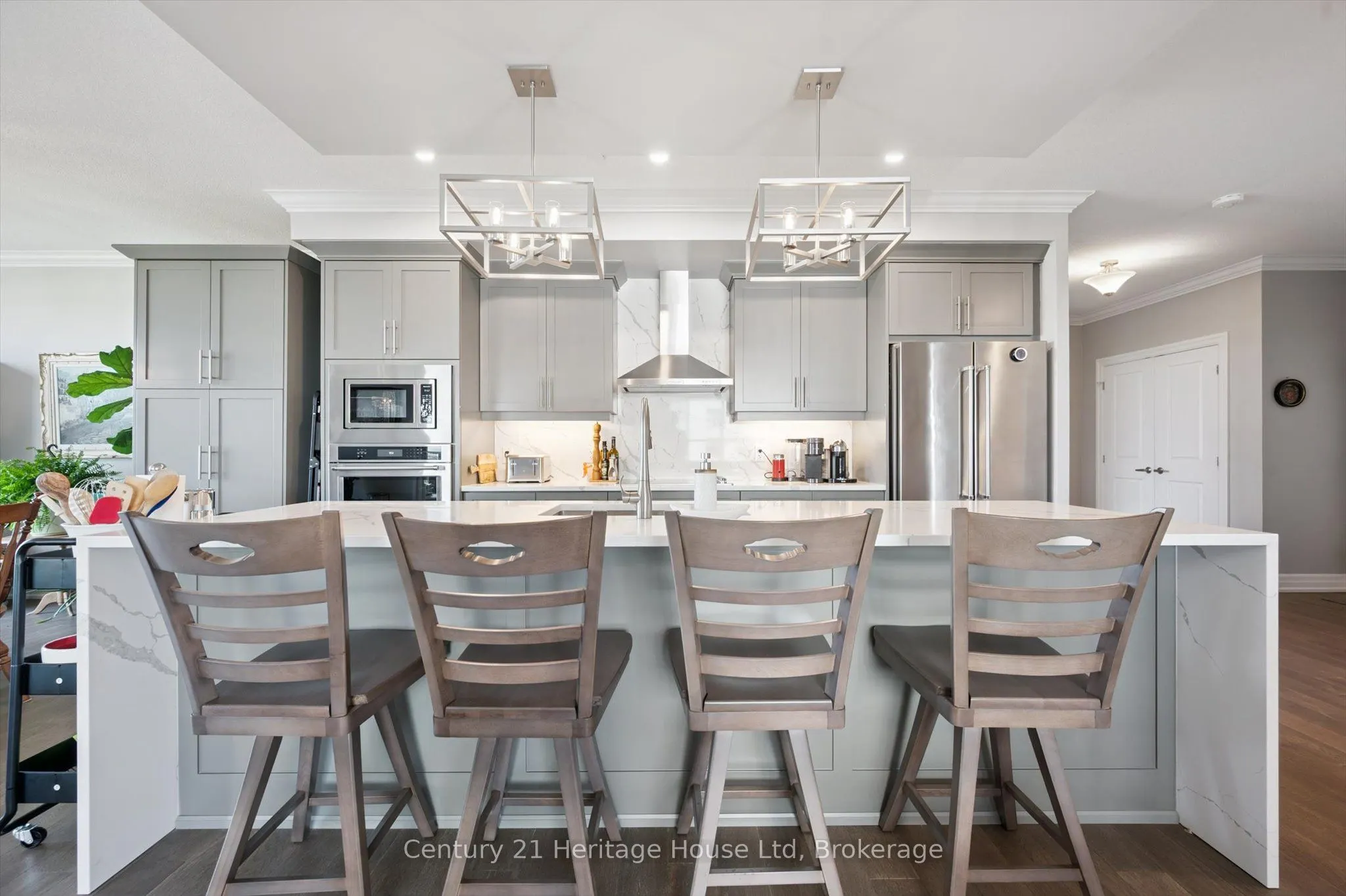 1880 Gordon Street, #705