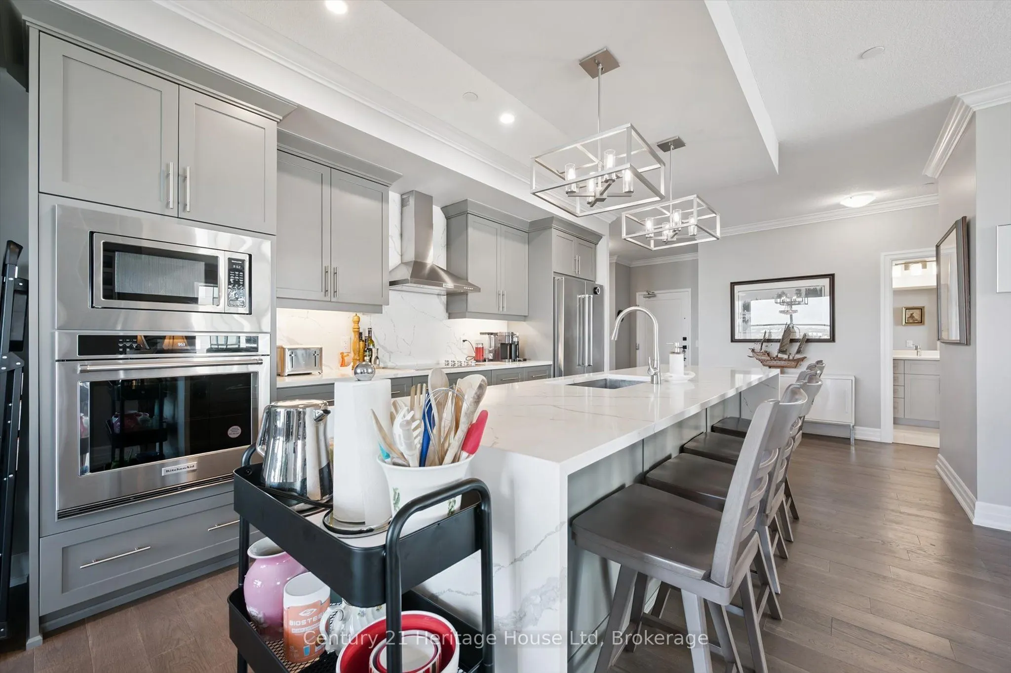 1880 Gordon Street, #705