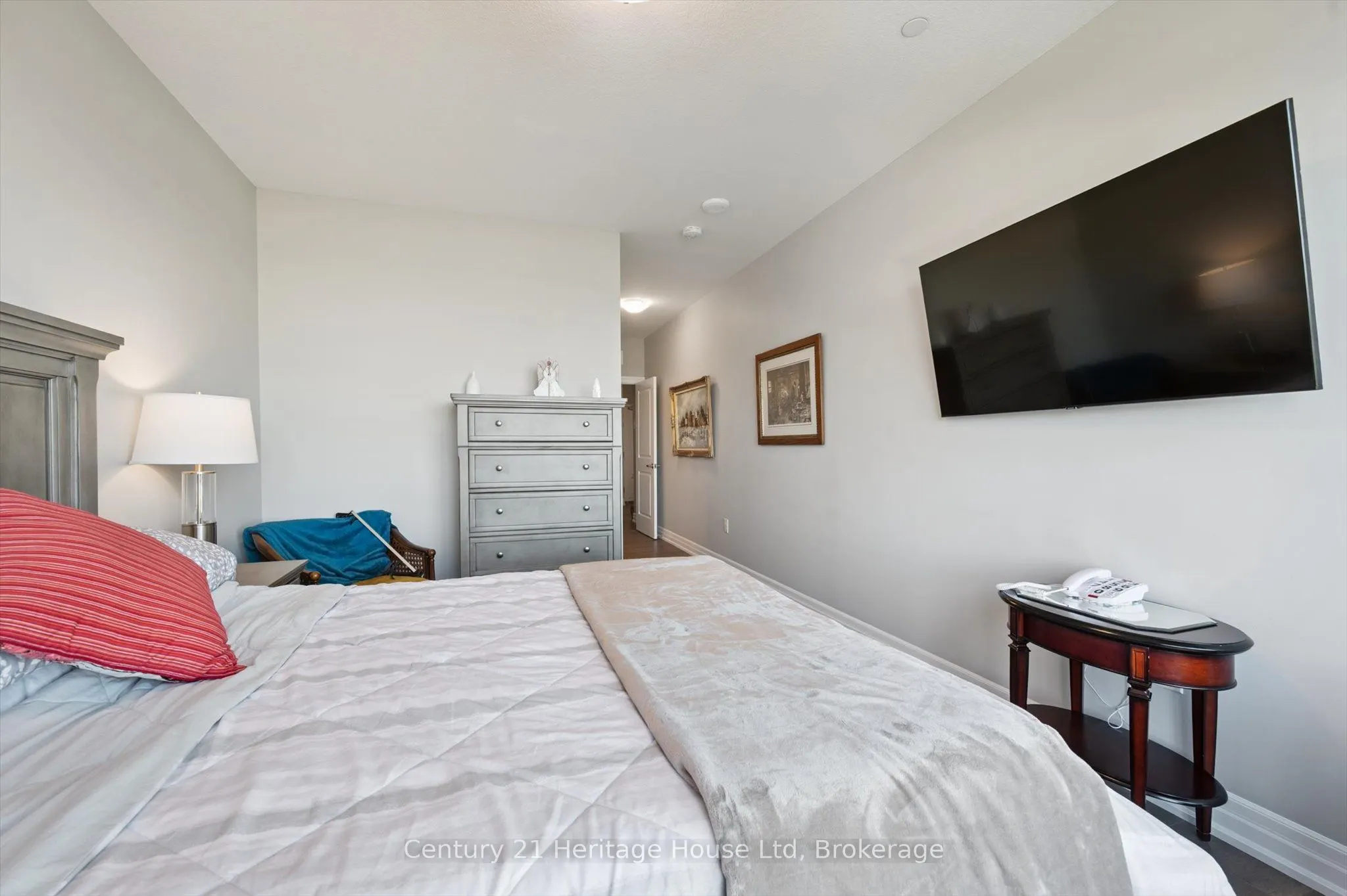 1880 Gordon Street, #705