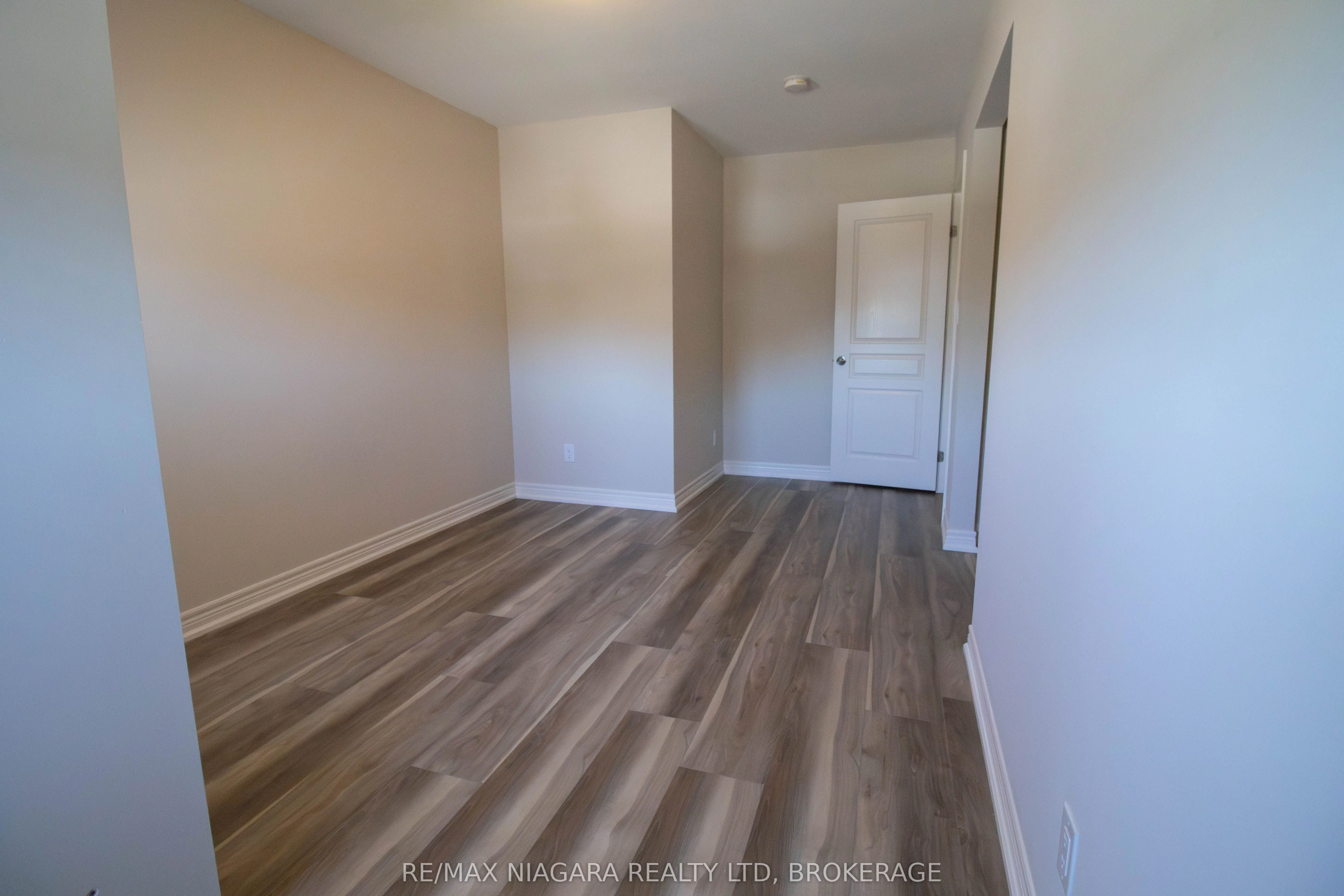 162 Winterberry Boulevard