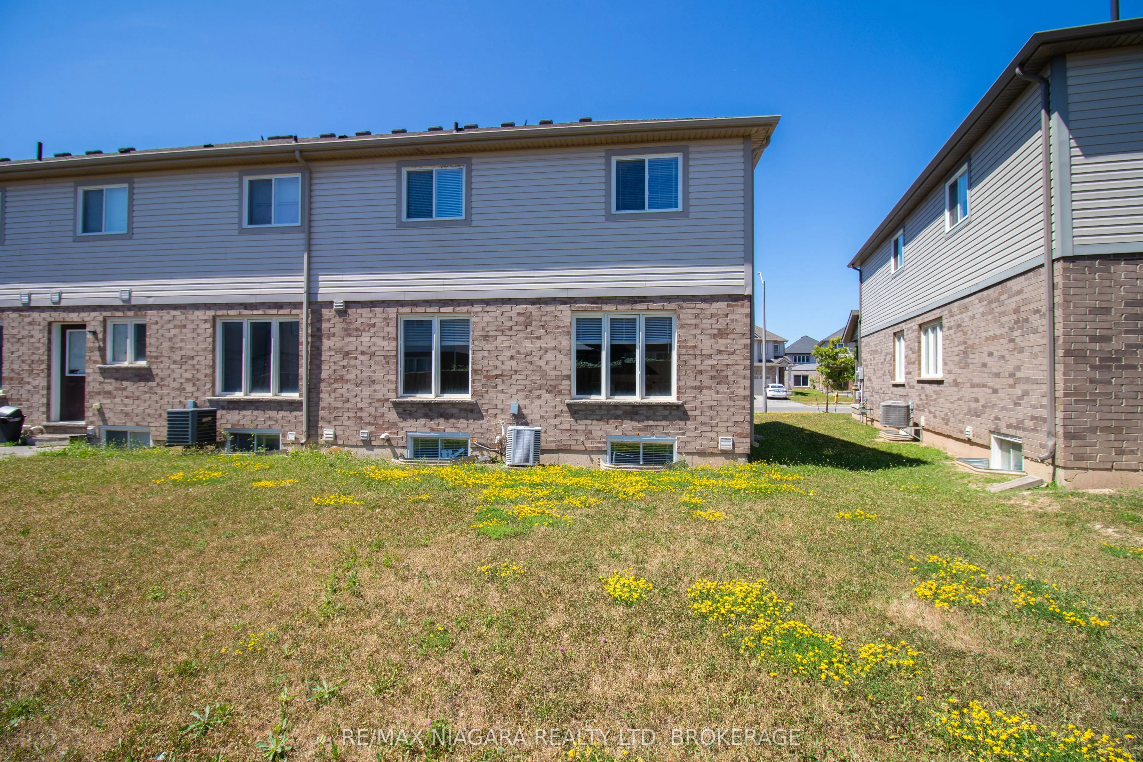 162 Winterberry Boulevard