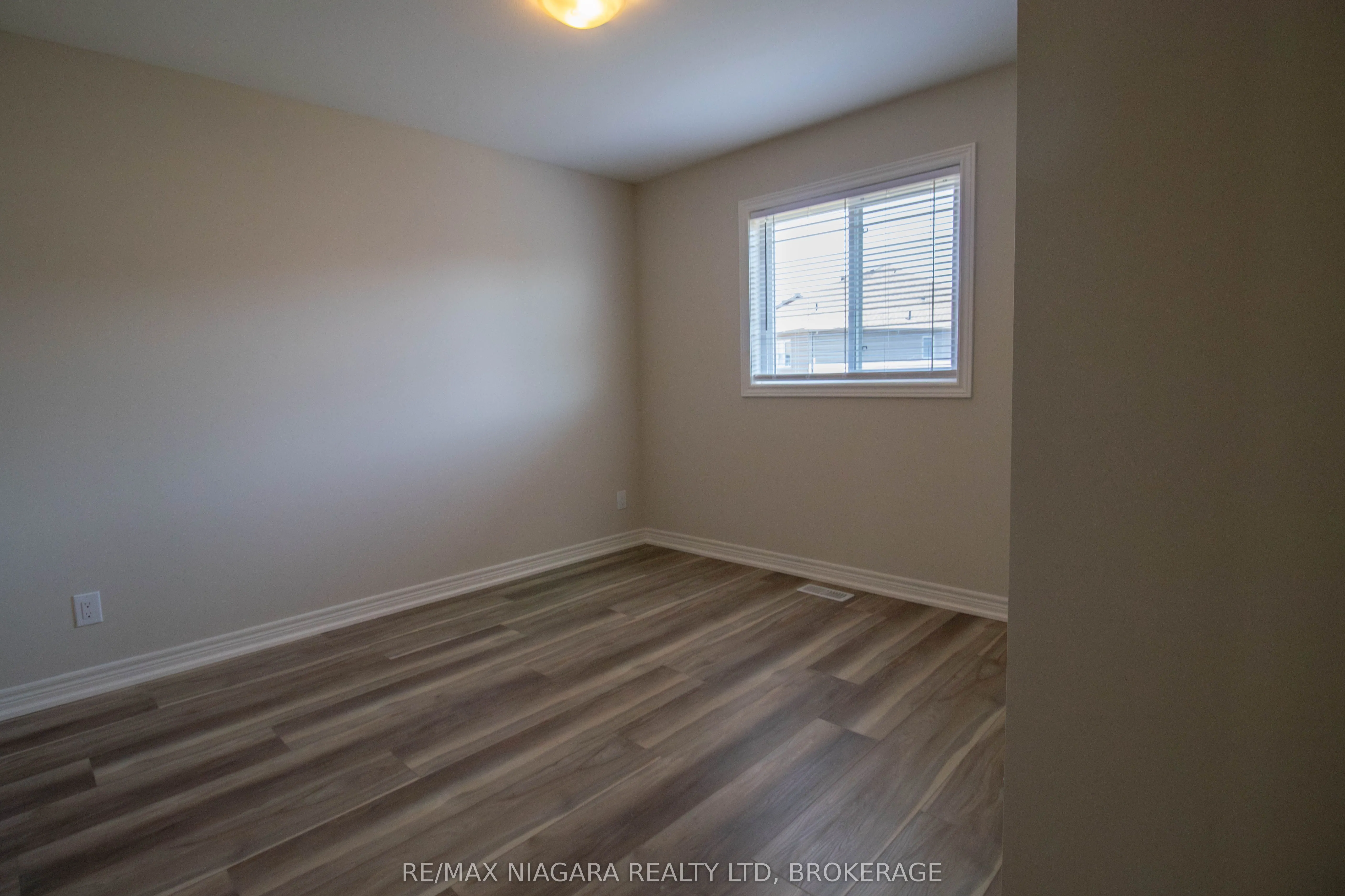 162 Winterberry Boulevard