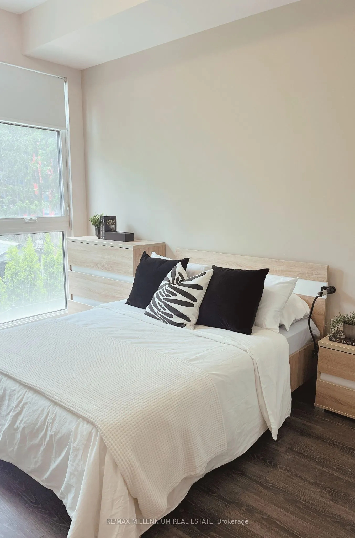 253 Albert Street, #202