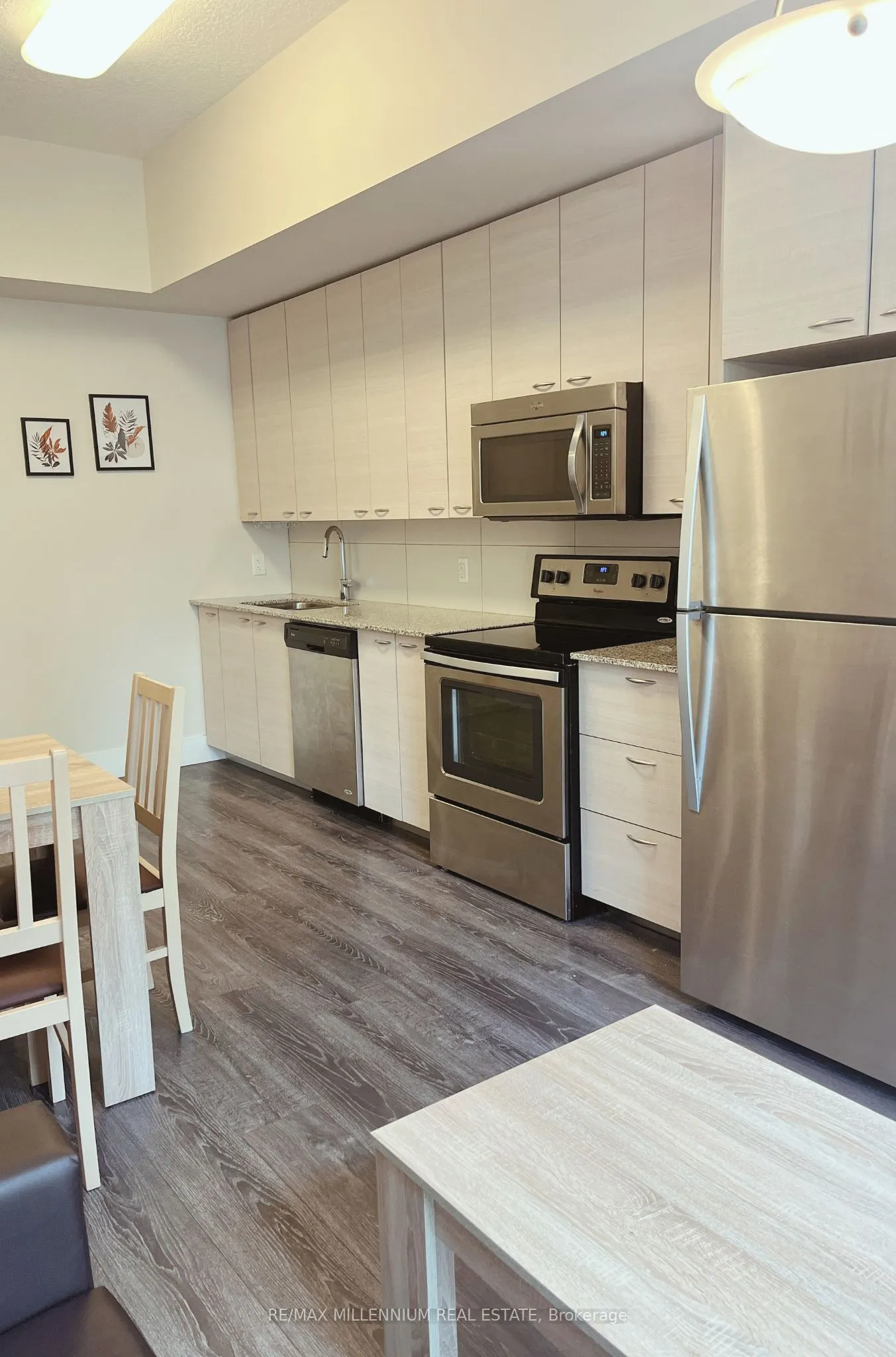 253 Albert Street, #202