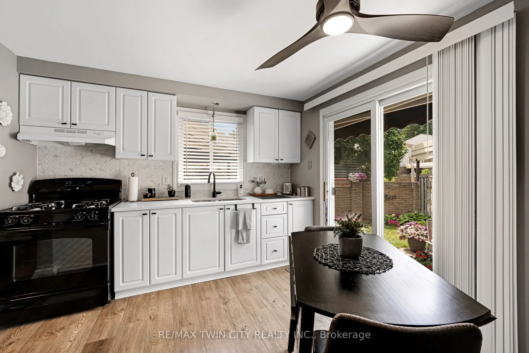 415 Morgan Avenue #15