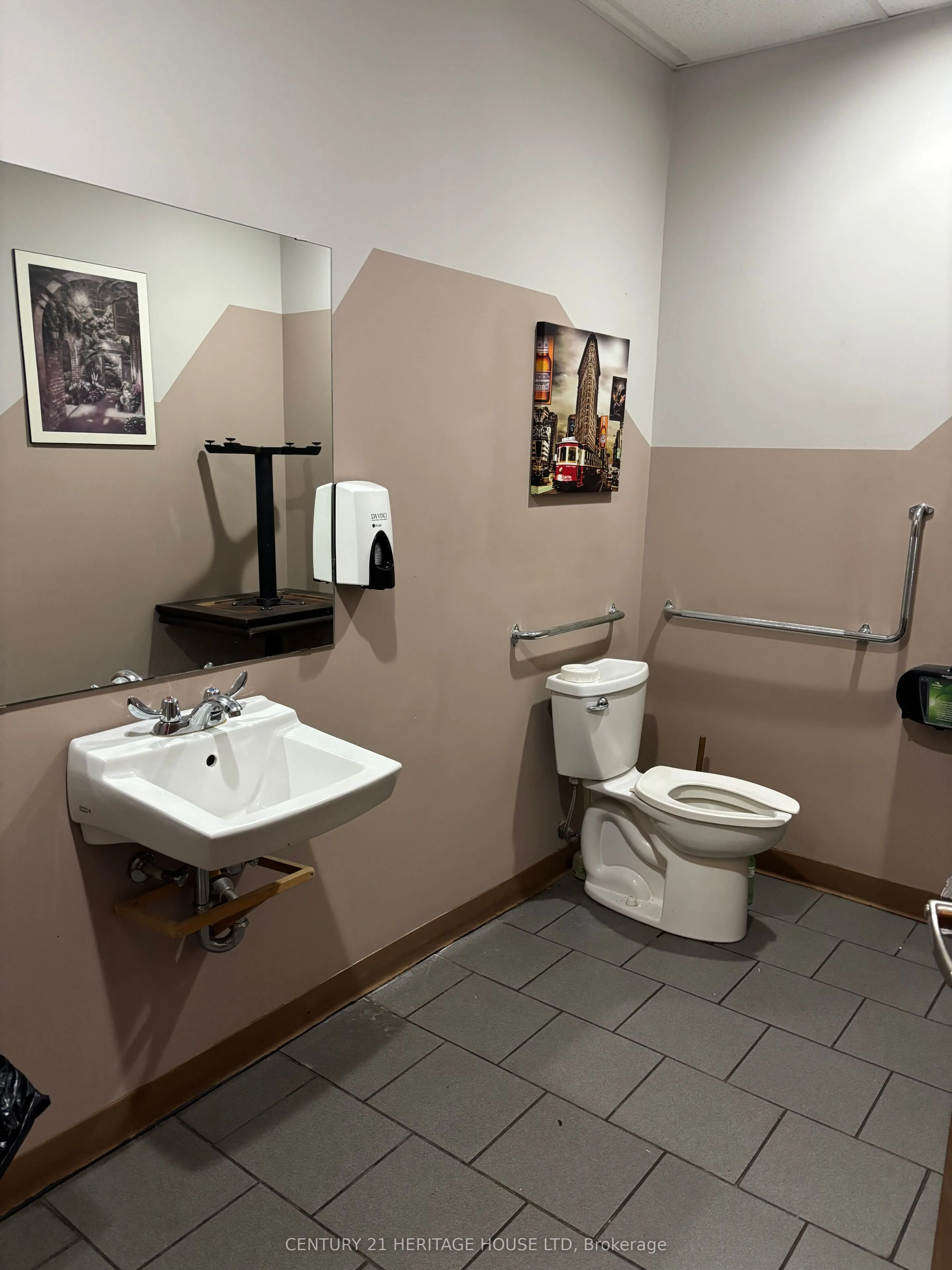 184 Sunset Drive S, #2