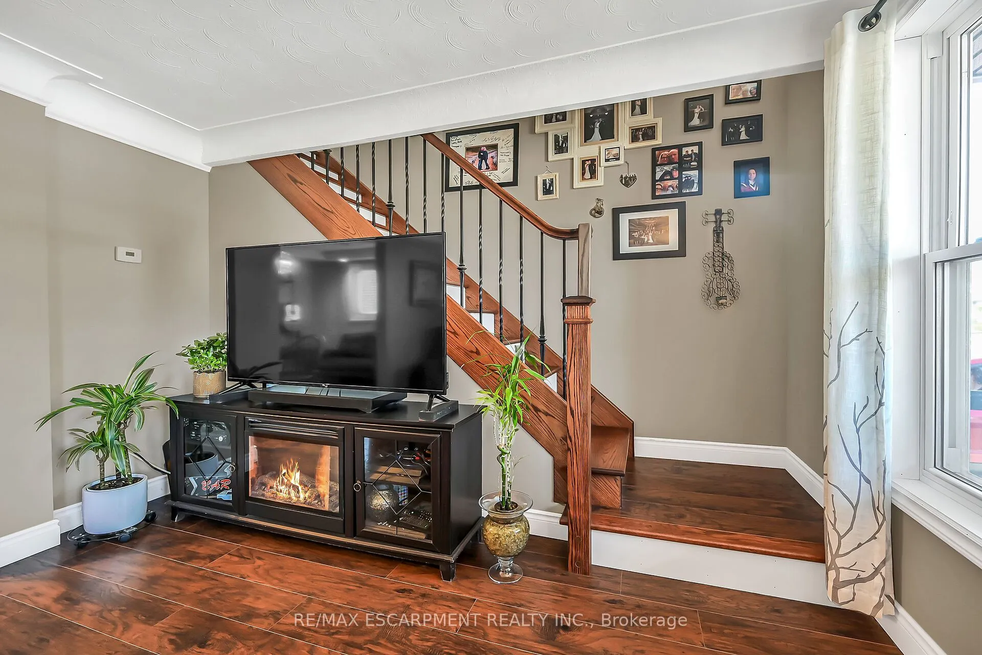533 Cochrane Road
