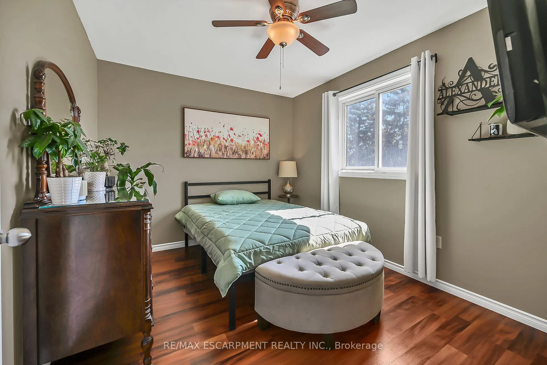 533 Cochrane Road