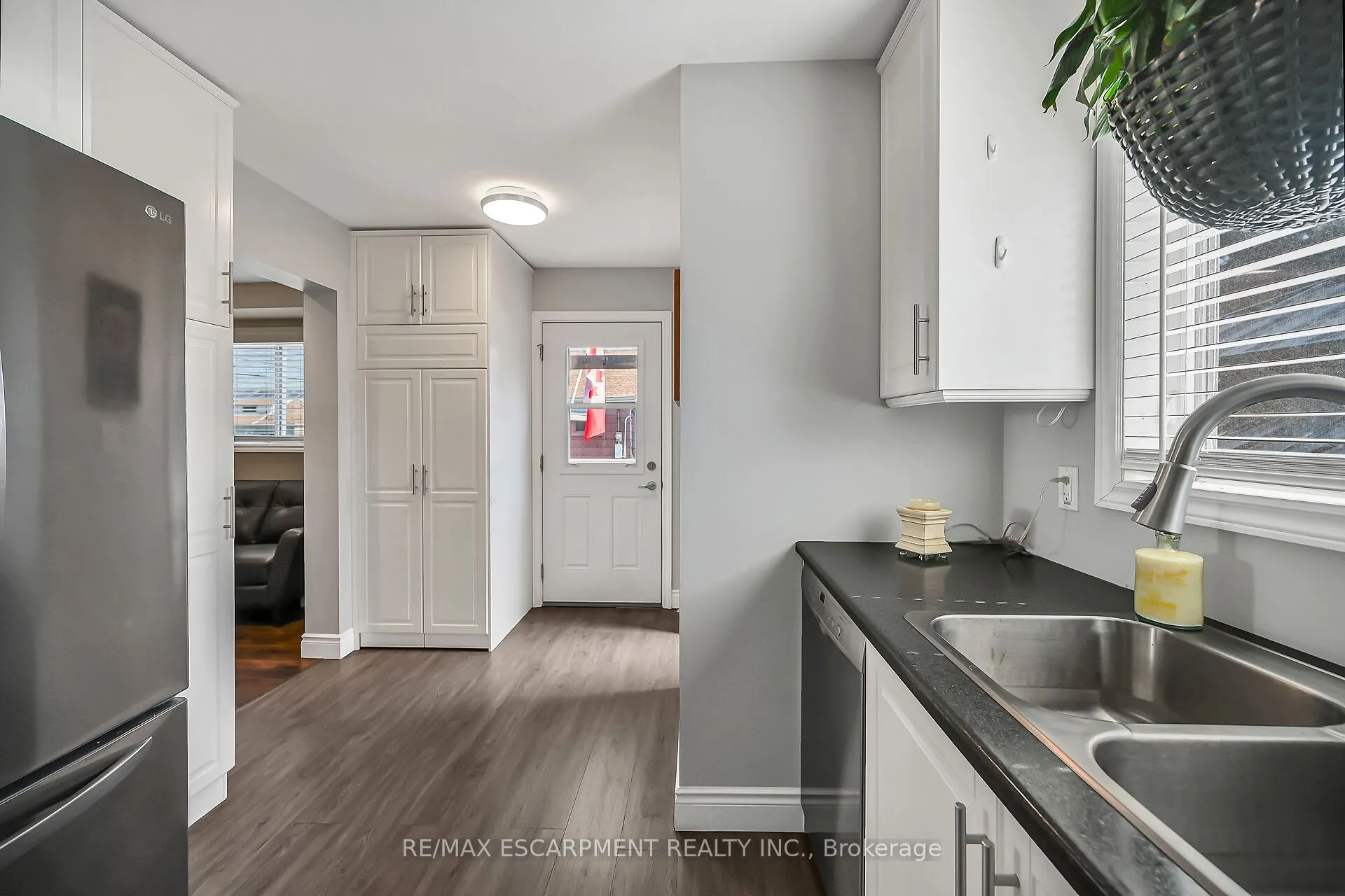 533 Cochrane Road