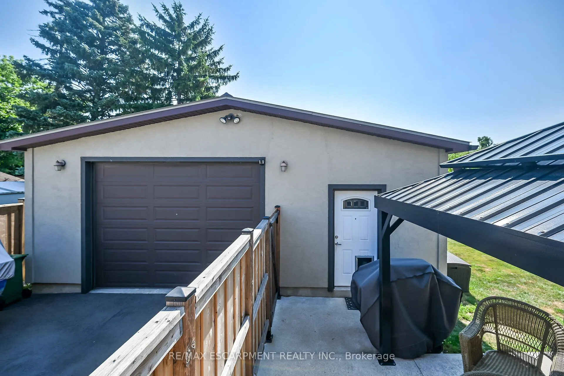 533 Cochrane Road