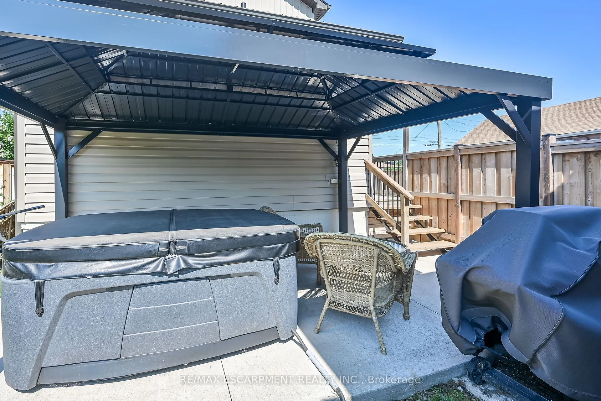 533 Cochrane Road