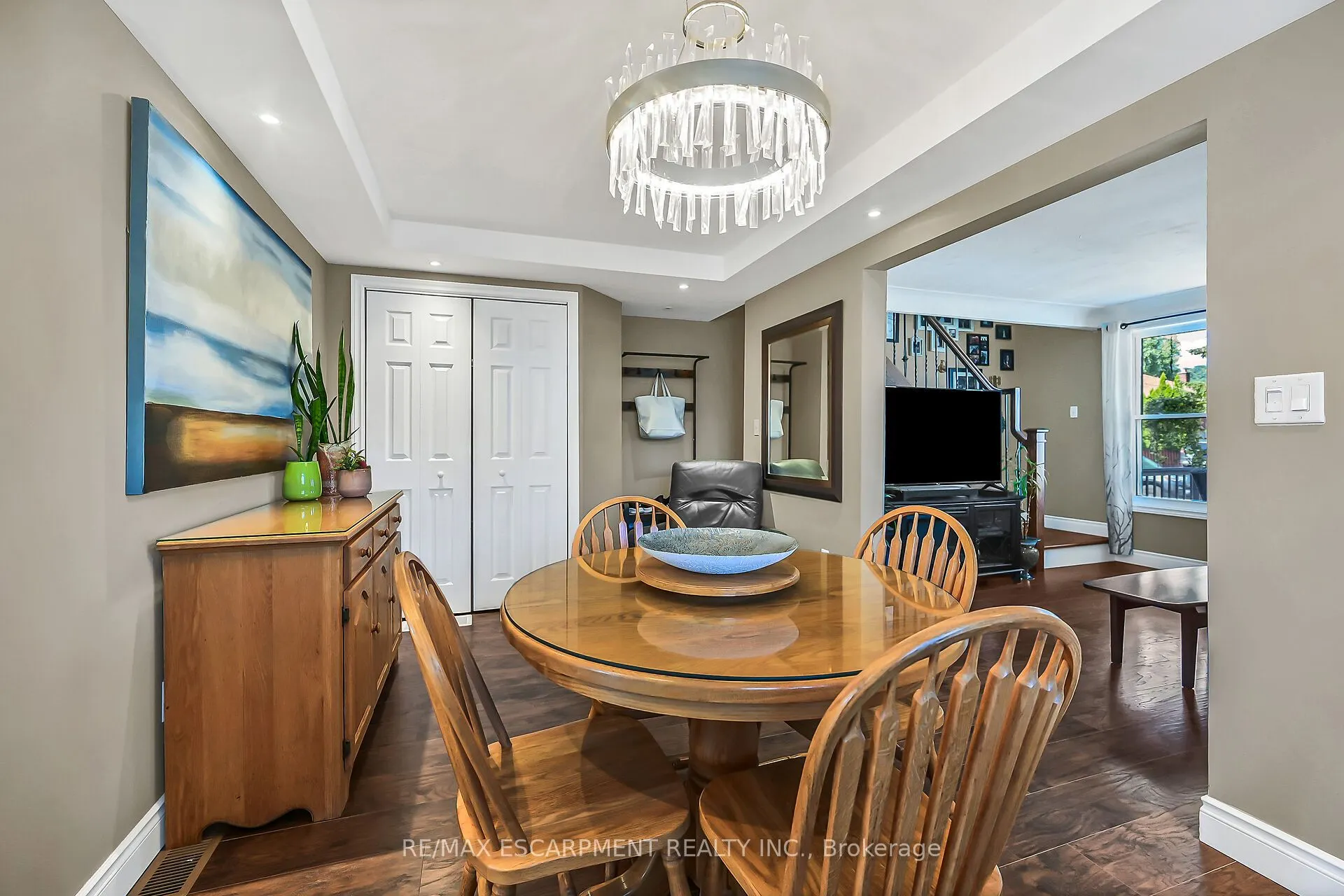 533 Cochrane Road