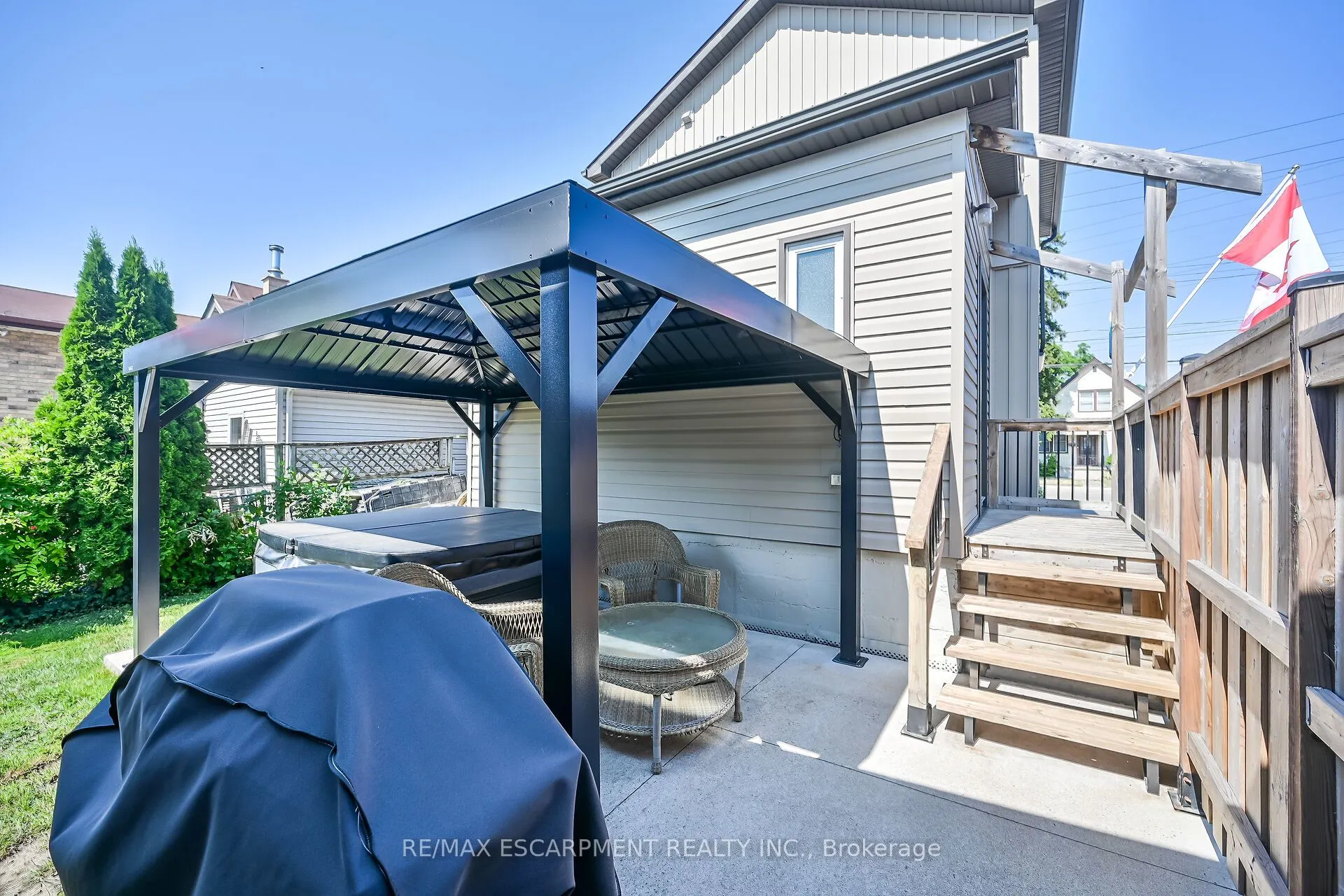 533 Cochrane Road