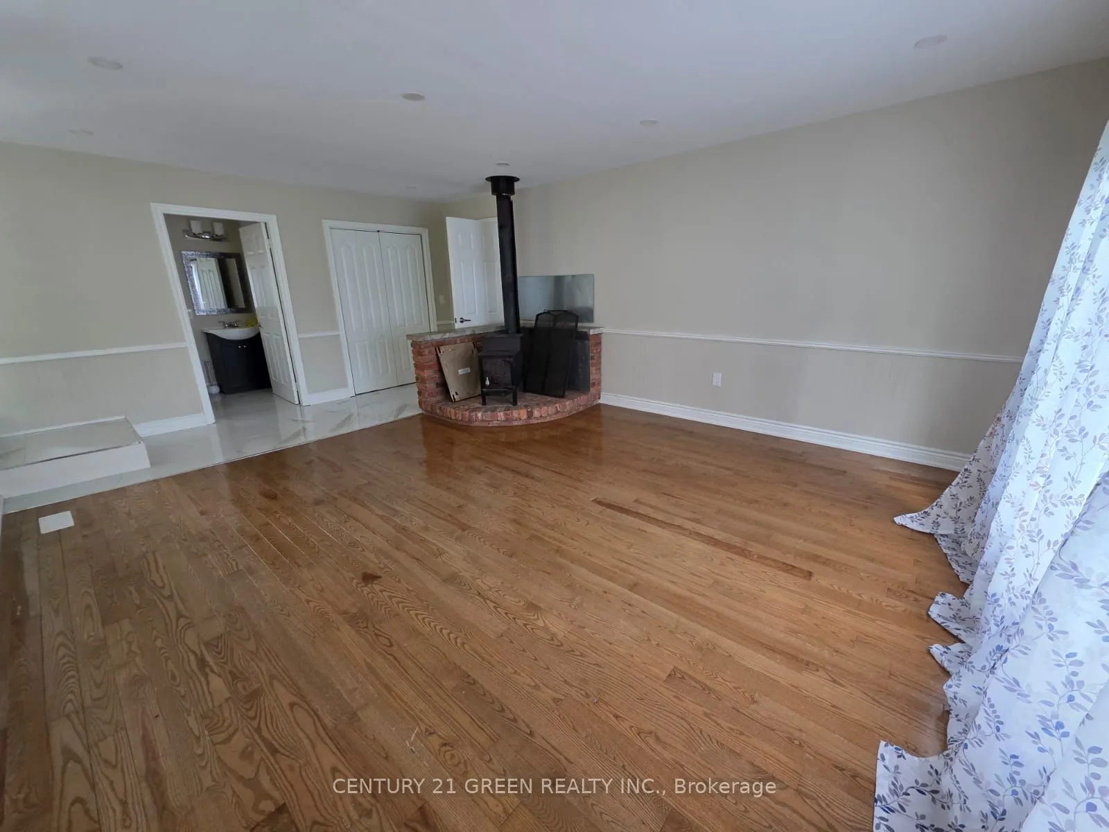 418 Mountain Road