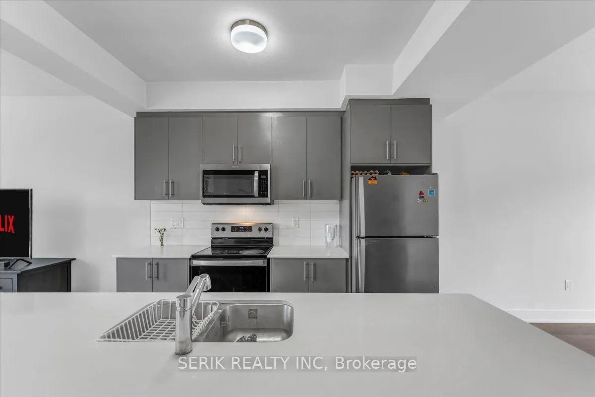 99 Roger Street, #10