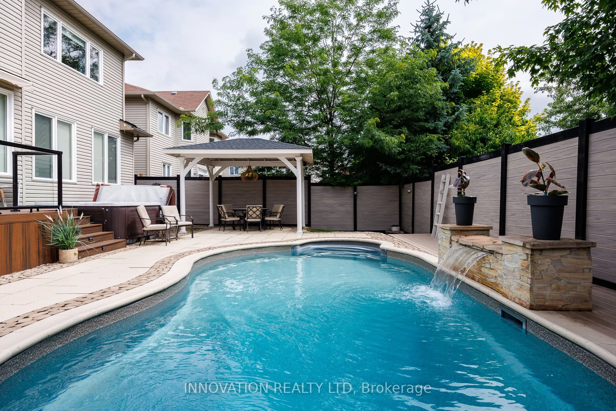534 Landswood Way