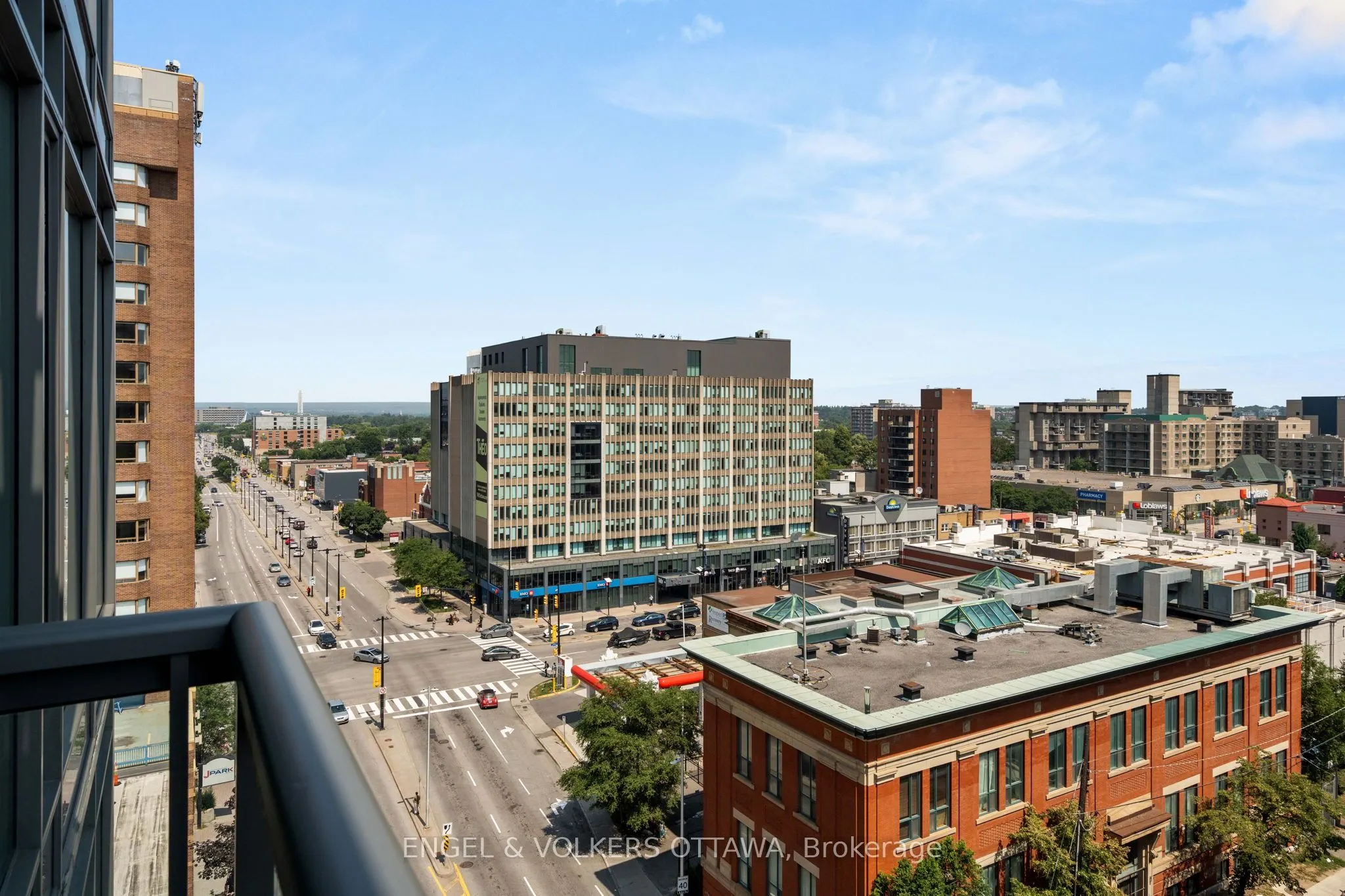 238 Besserer Street, #913