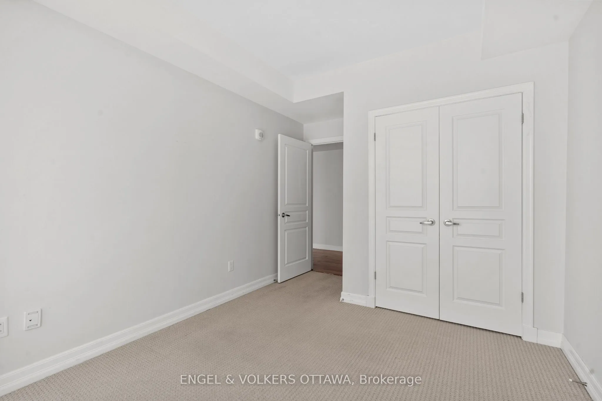 238 Besserer Street, #913