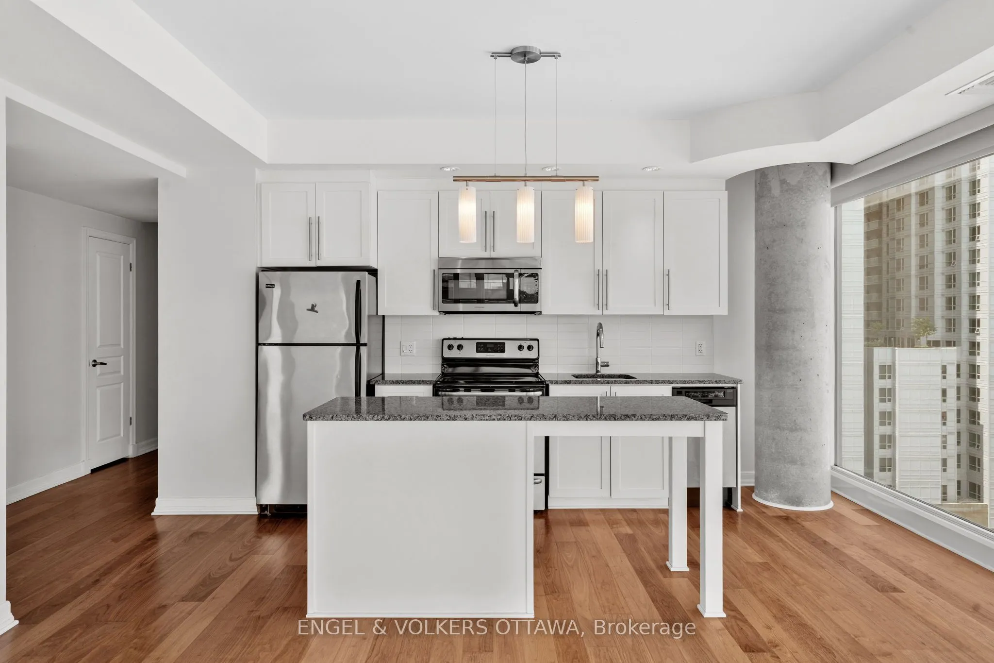 238 Besserer Street, #913