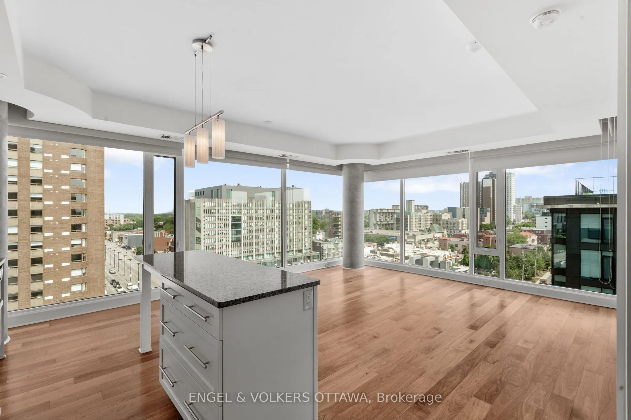 238 Besserer Street, #913