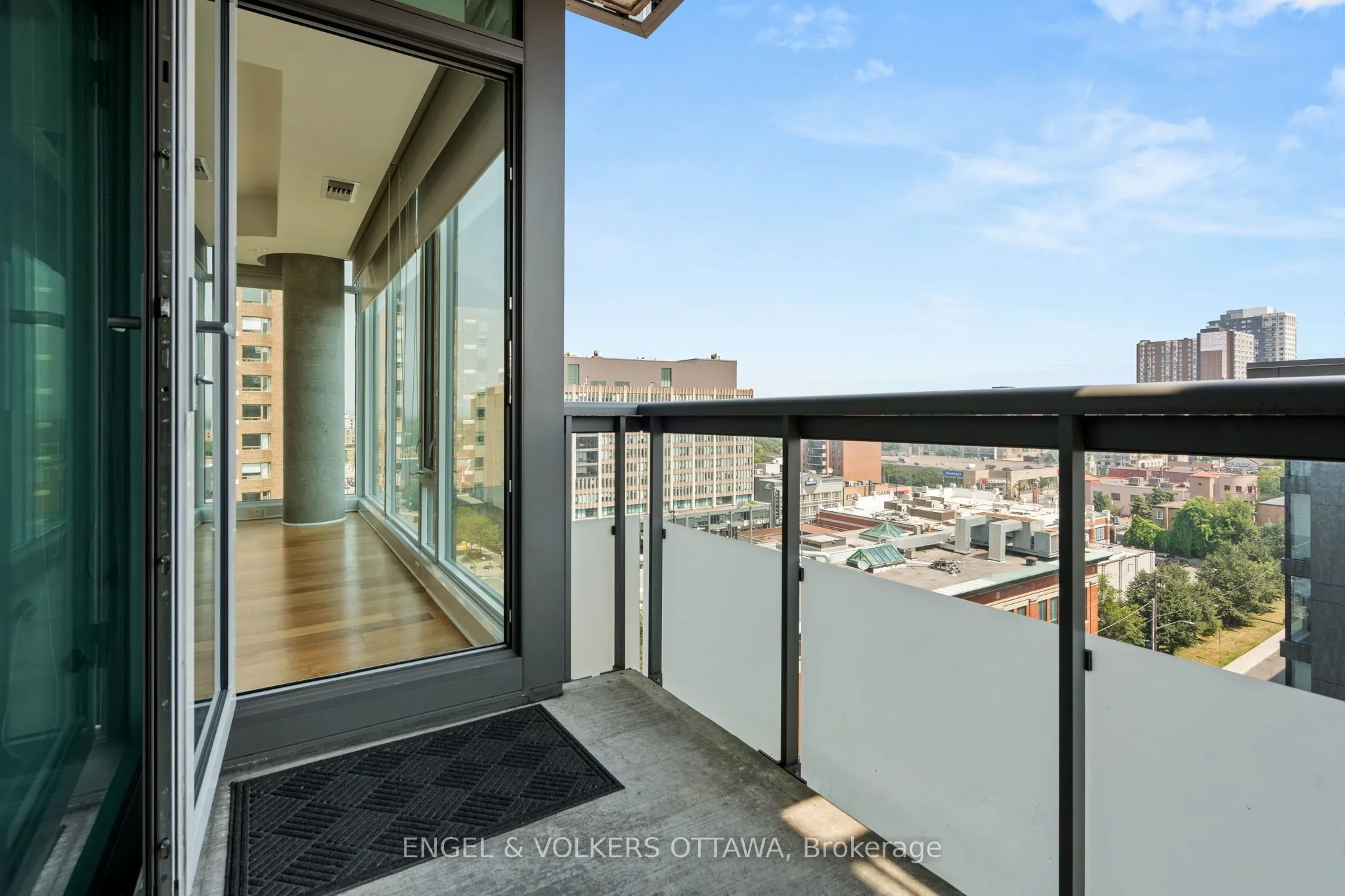 238 Besserer Street, #913